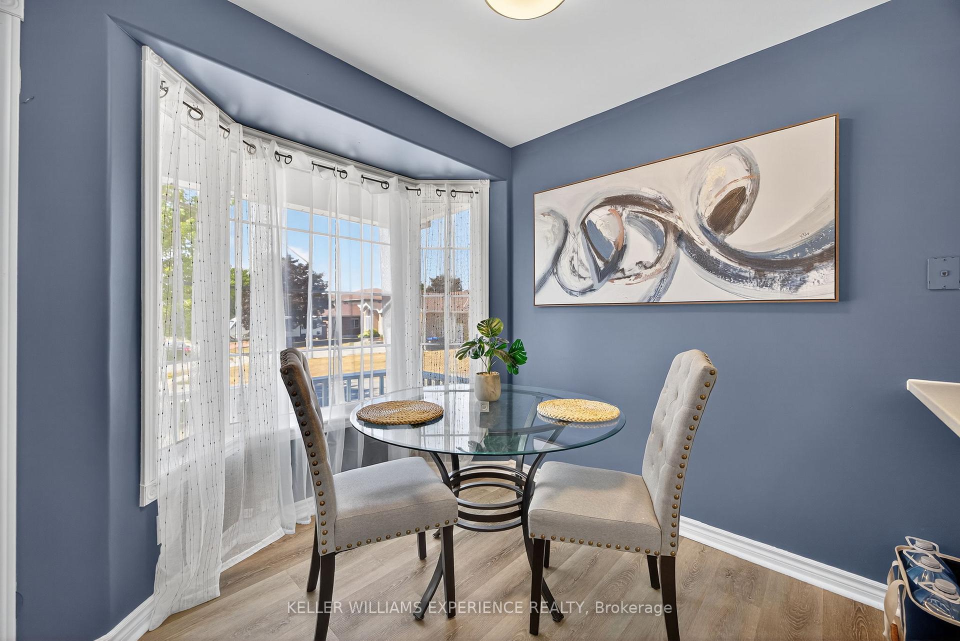 Photo 4 of 170 Ritchie Crescent, Springwater, Elmvale — HOMEH