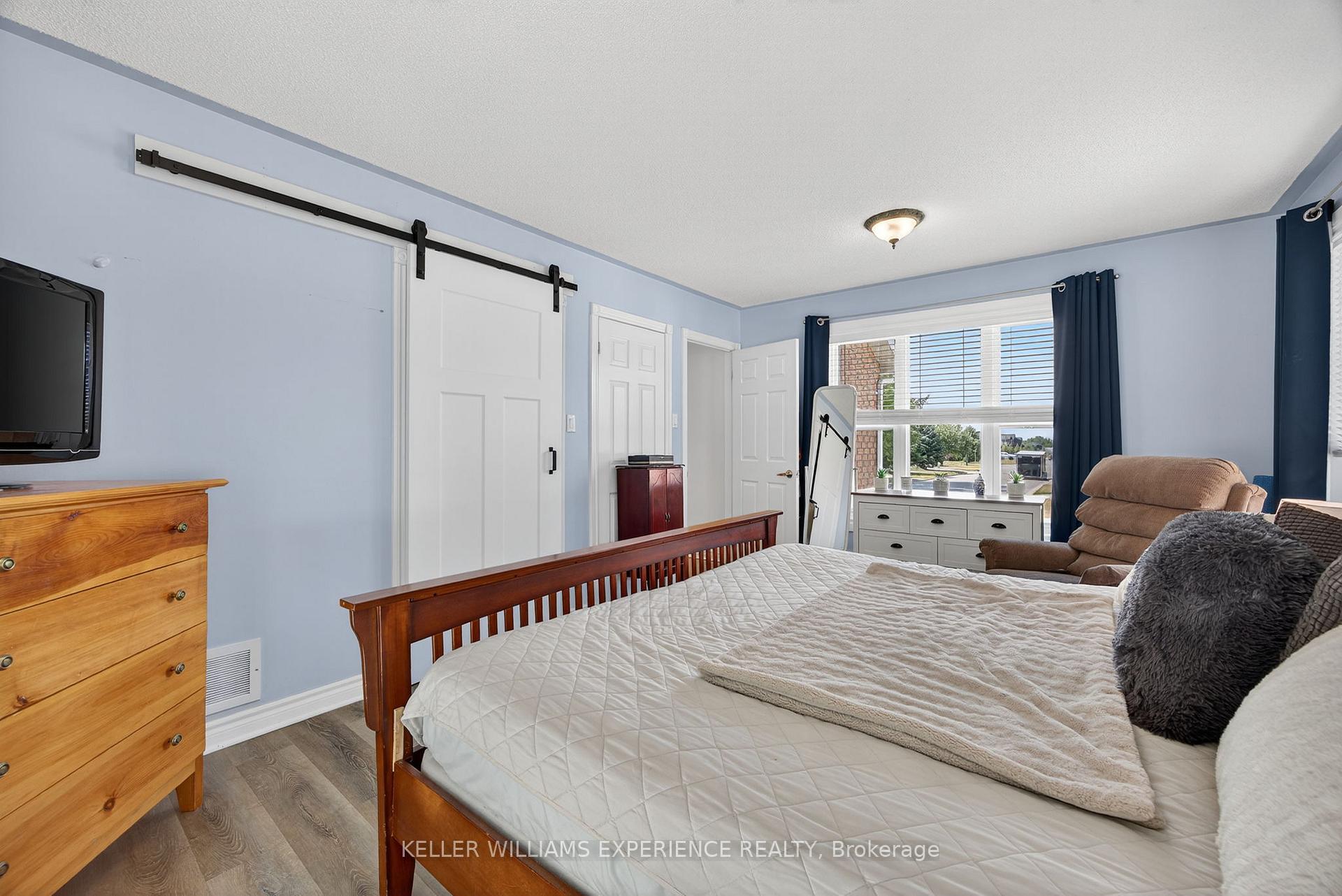Photo 23 of 170 Ritchie Crescent, Springwater, Elmvale — HOMEH