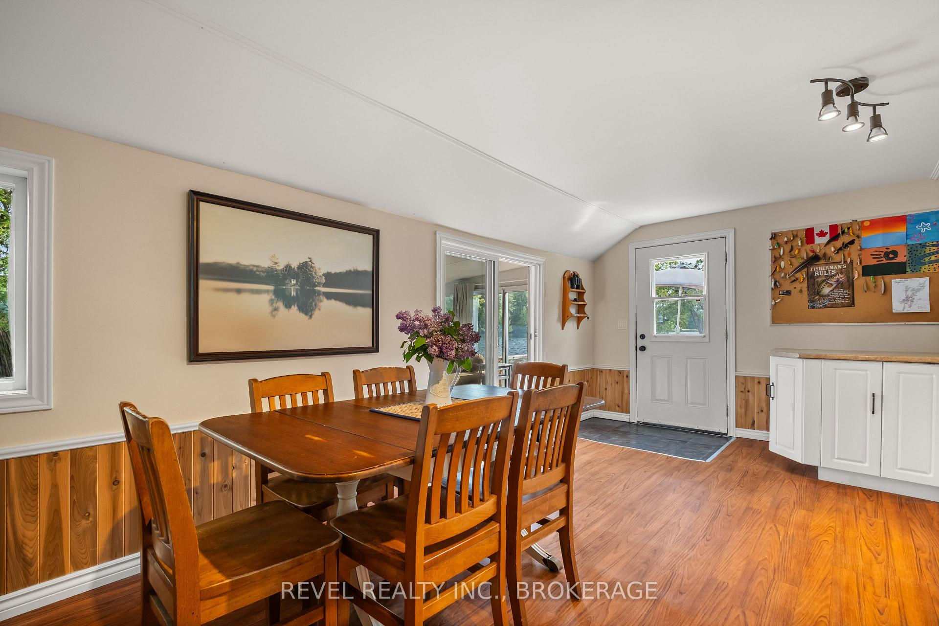 Photo 12 of 1690 Green Bay Road, Frontenac, Frontenac South — HOMEH
