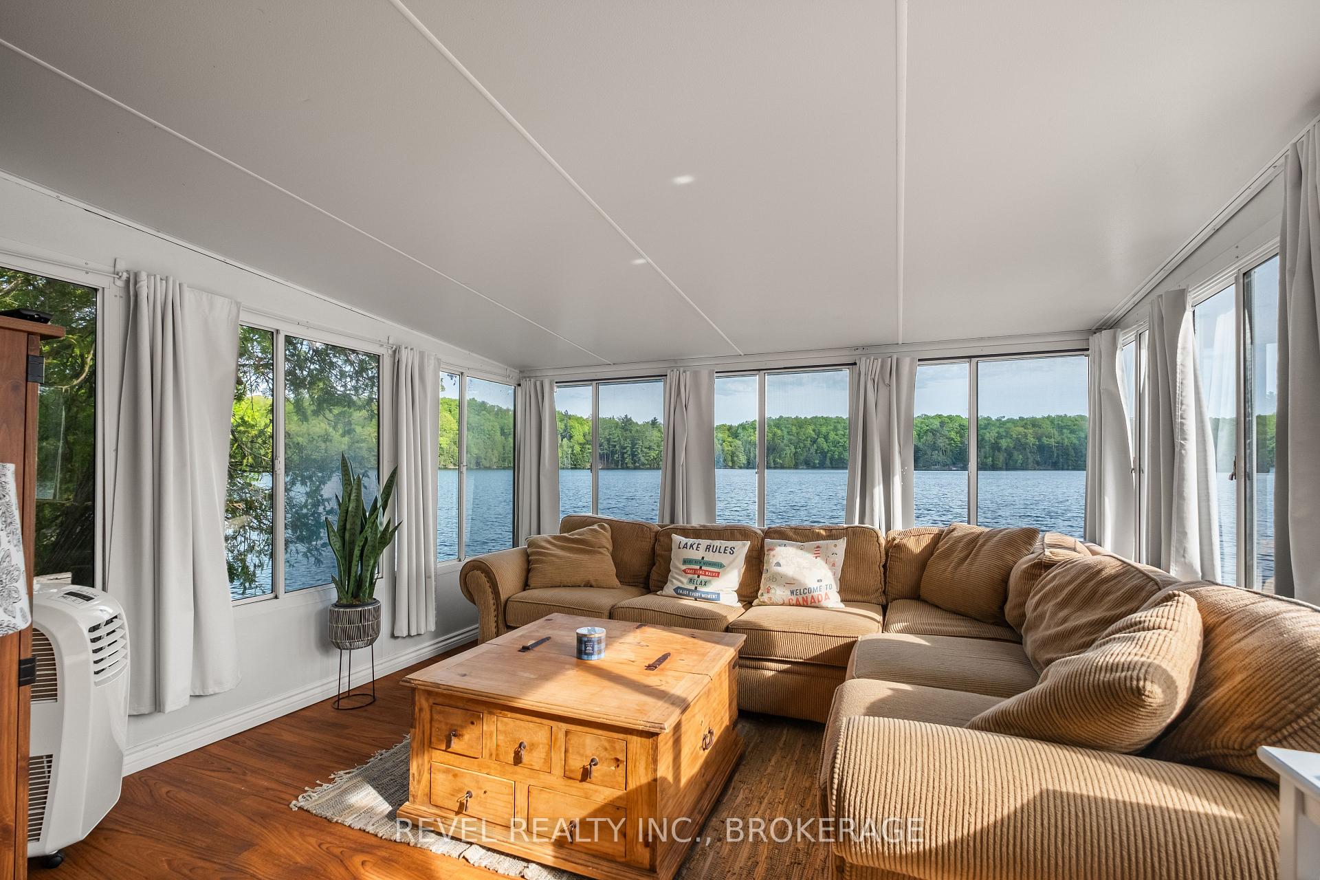 Photo 14 of 1690 Green Bay Road, Frontenac, Frontenac South — HOMEH