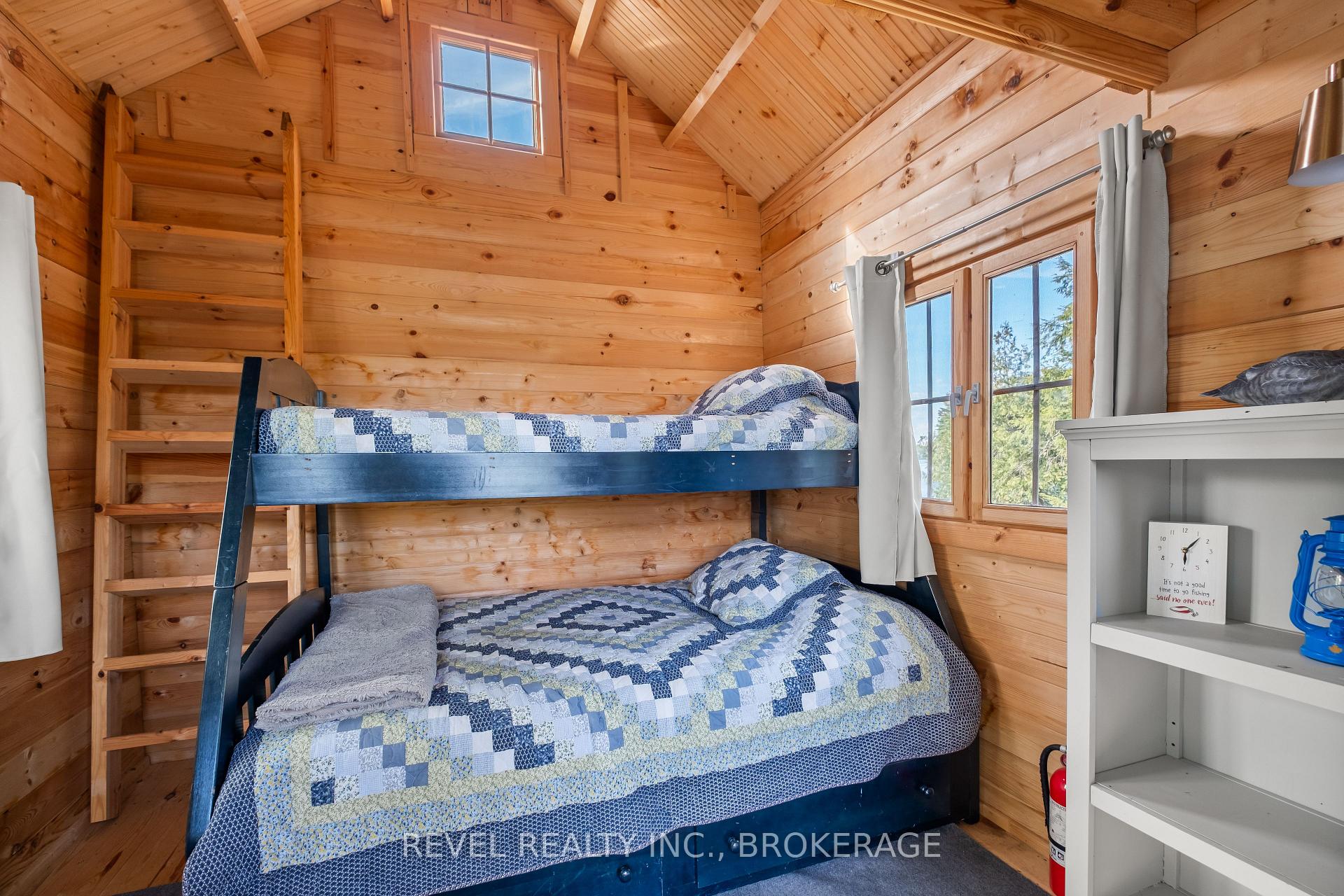 Photo 19 of 1690 Green Bay Road, Frontenac, Frontenac South — HOMEH