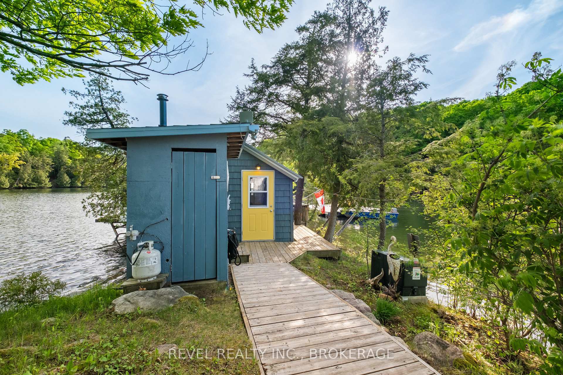 Photo 23 of 1690 Green Bay Road, Frontenac, Frontenac South — HOMEH