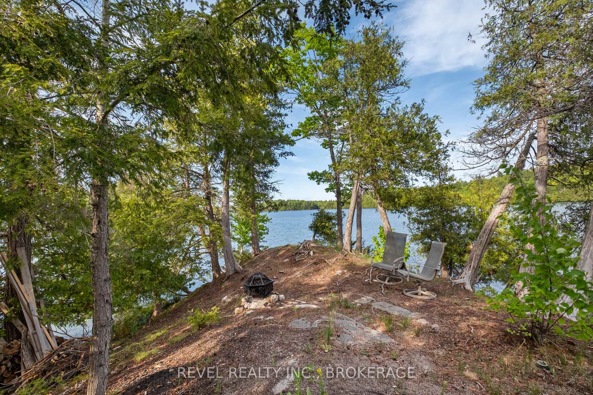 Photo 26 of 1690 Green Bay Road, Frontenac, Frontenac South — HOMEH