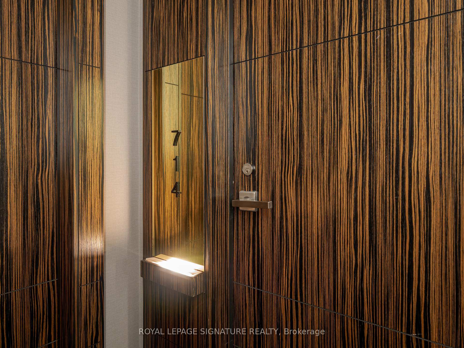 Photo 6 of Unit 714, 3018 Yonge Street W, Toronto, Lawrence Park South — HOMEH