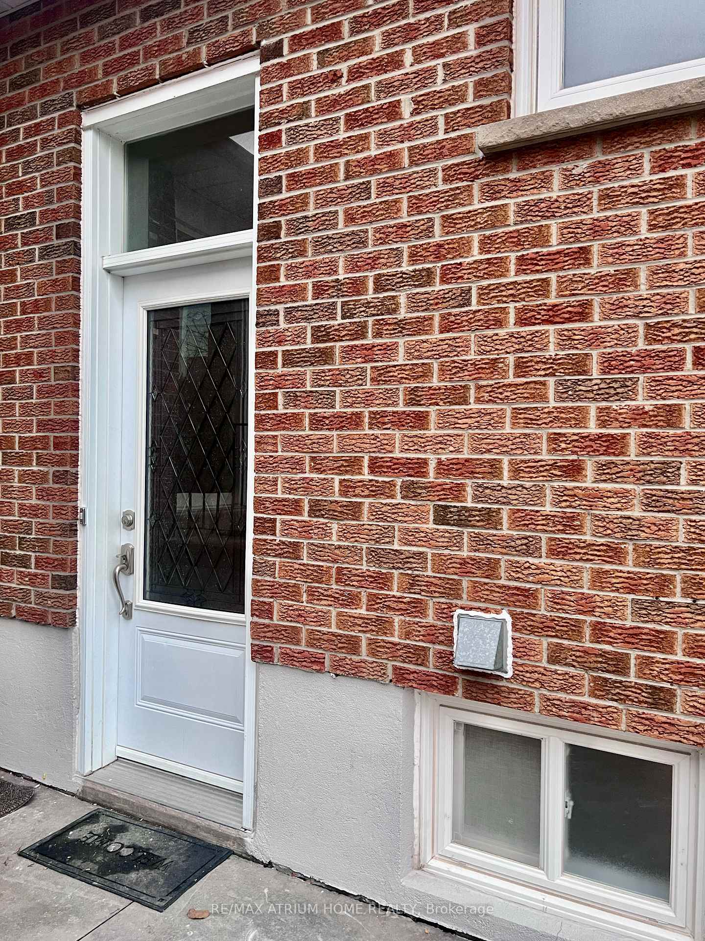 Photo 2 of Unit Bsmt, 2 Risebrough Circuit, Markham, Milliken Mills West — HOMEH