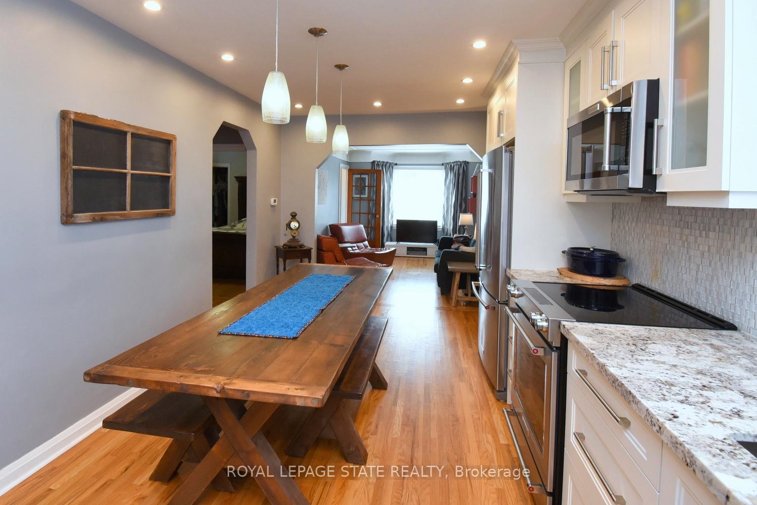 Photo 13 of 152 Glencairn Avenue, Hamilton, Bartonville — HOMEH