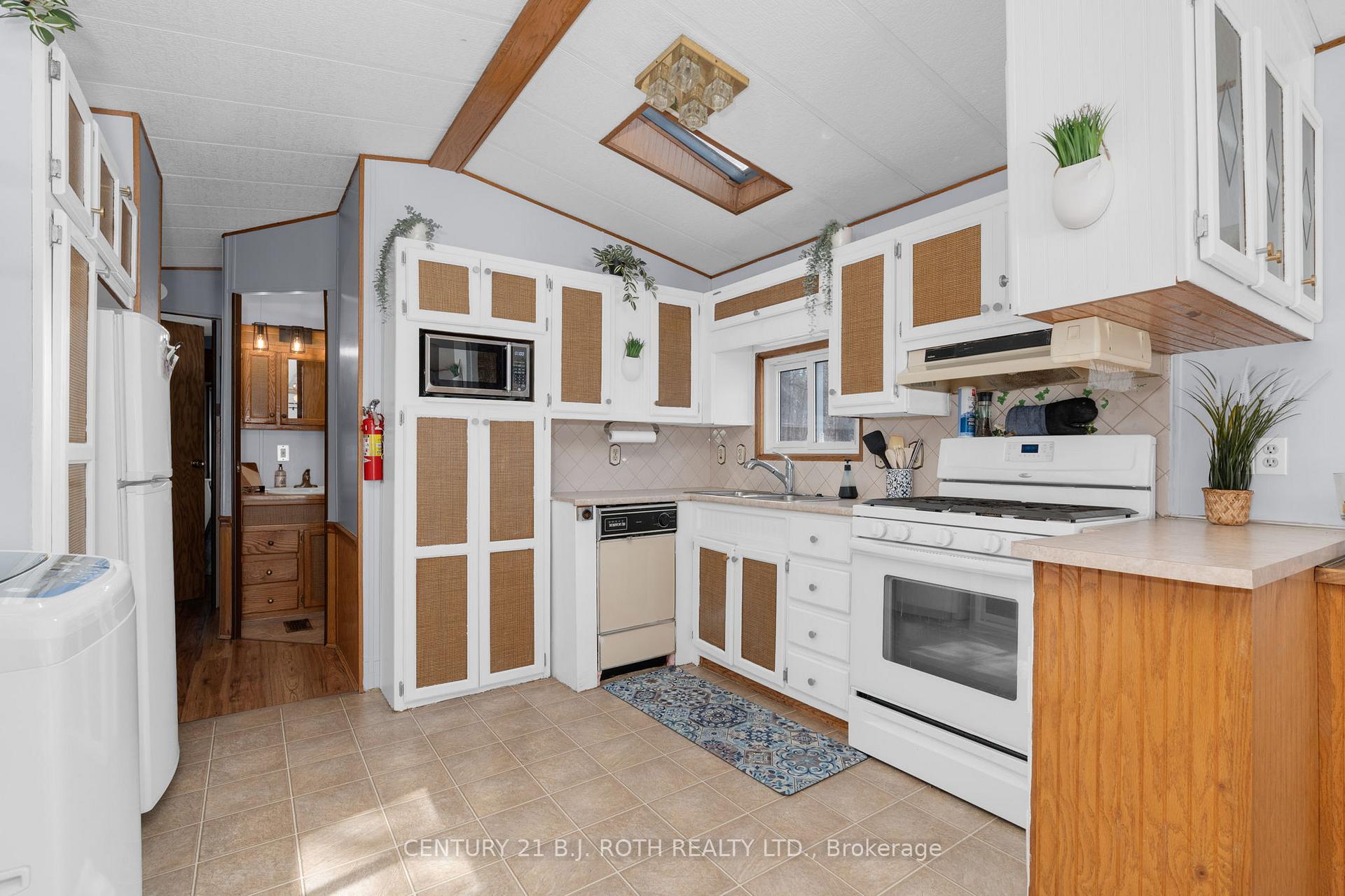 Photo 11 of Unit 70, 1007 racoon Road, Gravenhurst, Morrison — HOMEH