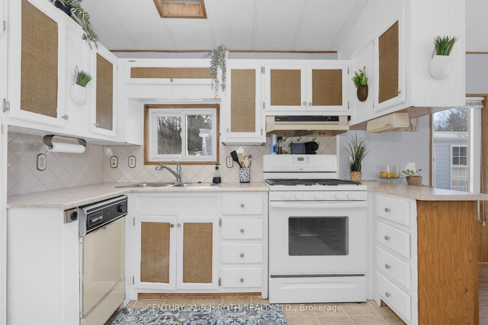 Photo 12 of Unit 70, 1007 racoon Road, Gravenhurst, Morrison — HOMEH