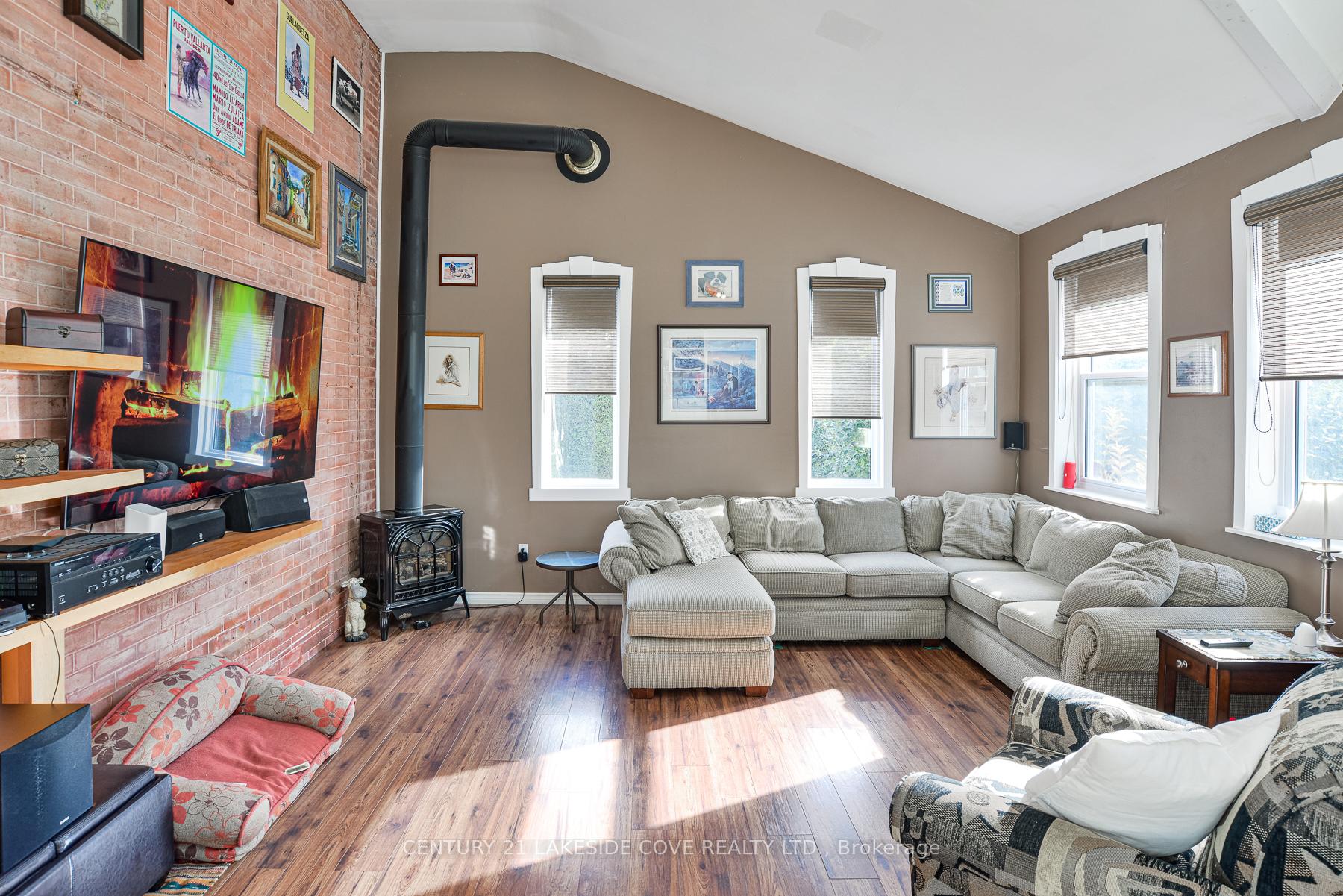 Photo 5 of 2189 Concession 4 Road, Ramara, Brechin — HOMEH