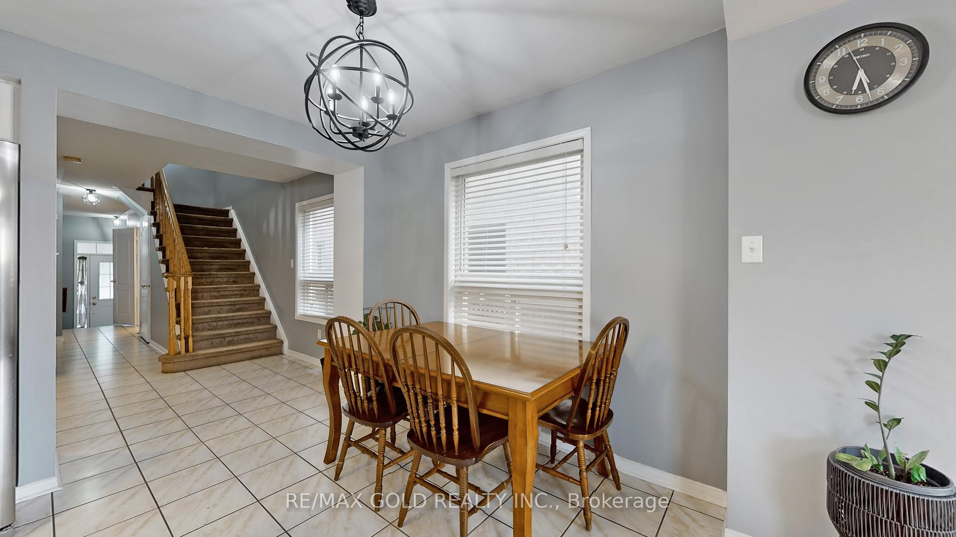 Photo 32 of 64 Sweet Clover Crescent, Brampton, Sandringham-Wellington — HOMEH