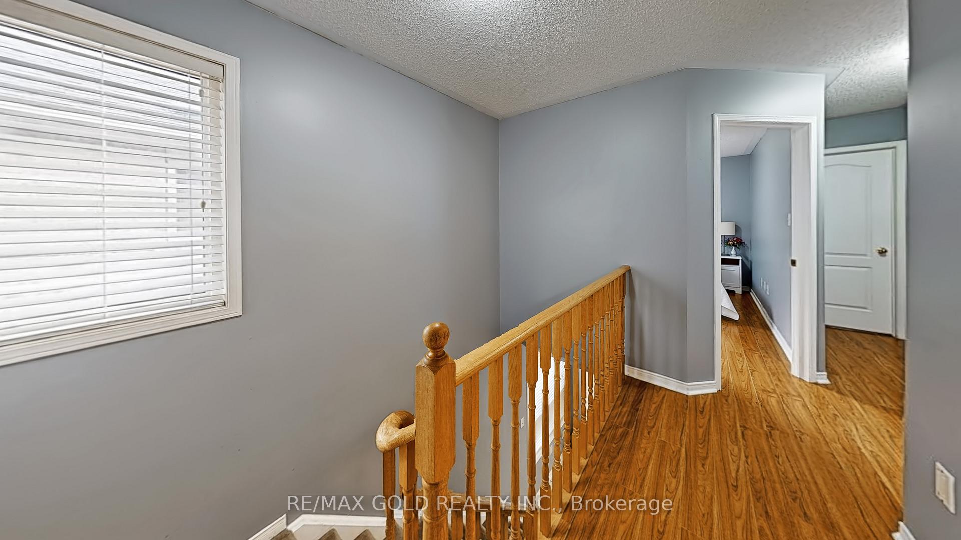 Photo 19 of 64 Sweet Clover Crescent, Brampton, Sandringham-Wellington — HOMEH
