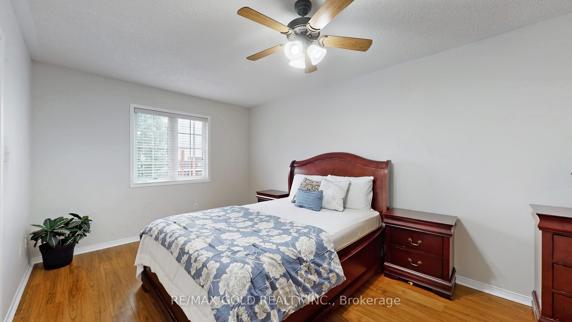 Photo 30 of 64 Sweet Clover Crescent, Brampton, Sandringham-Wellington — HOMEH
