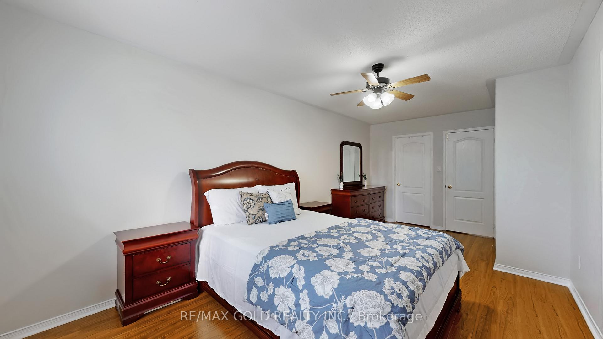 Photo 13 of 64 Sweet Clover Crescent, Brampton, Sandringham-Wellington — HOMEH