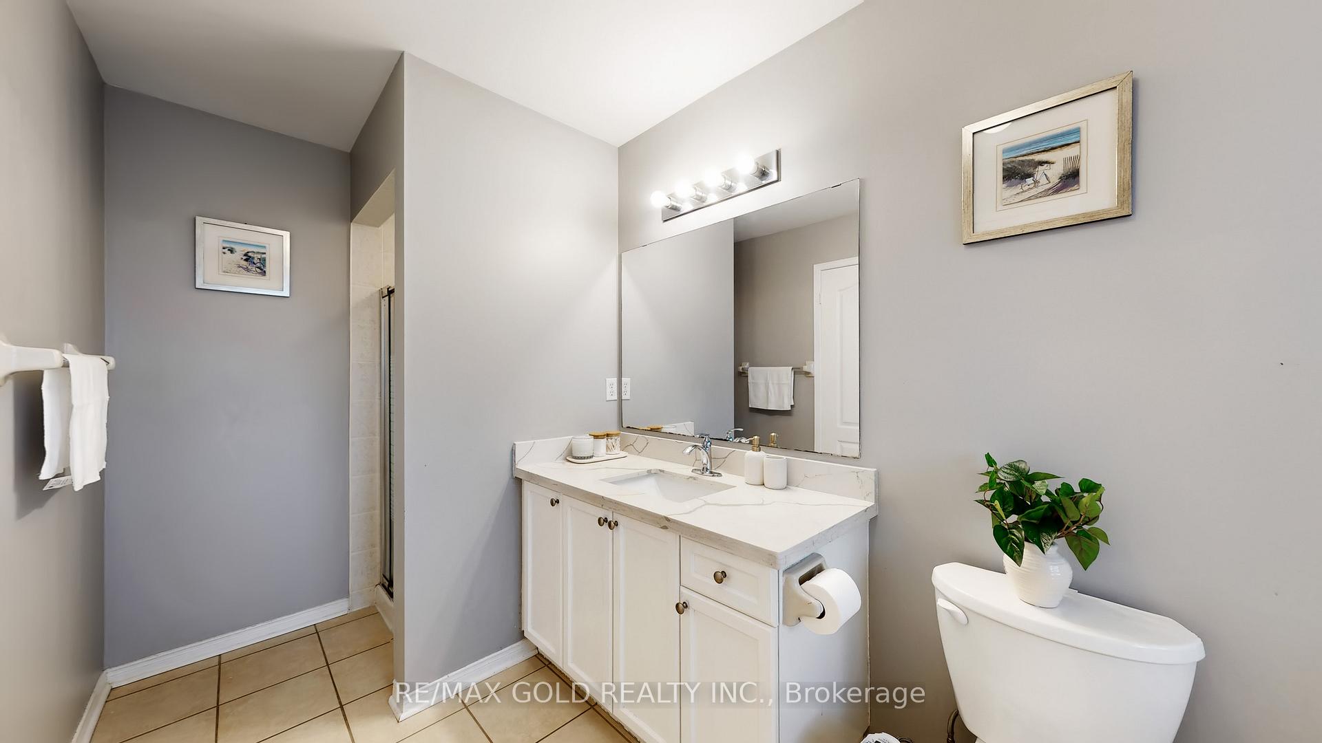 Photo 9 of 64 Sweet Clover Crescent, Brampton, Sandringham-Wellington — HOMEH