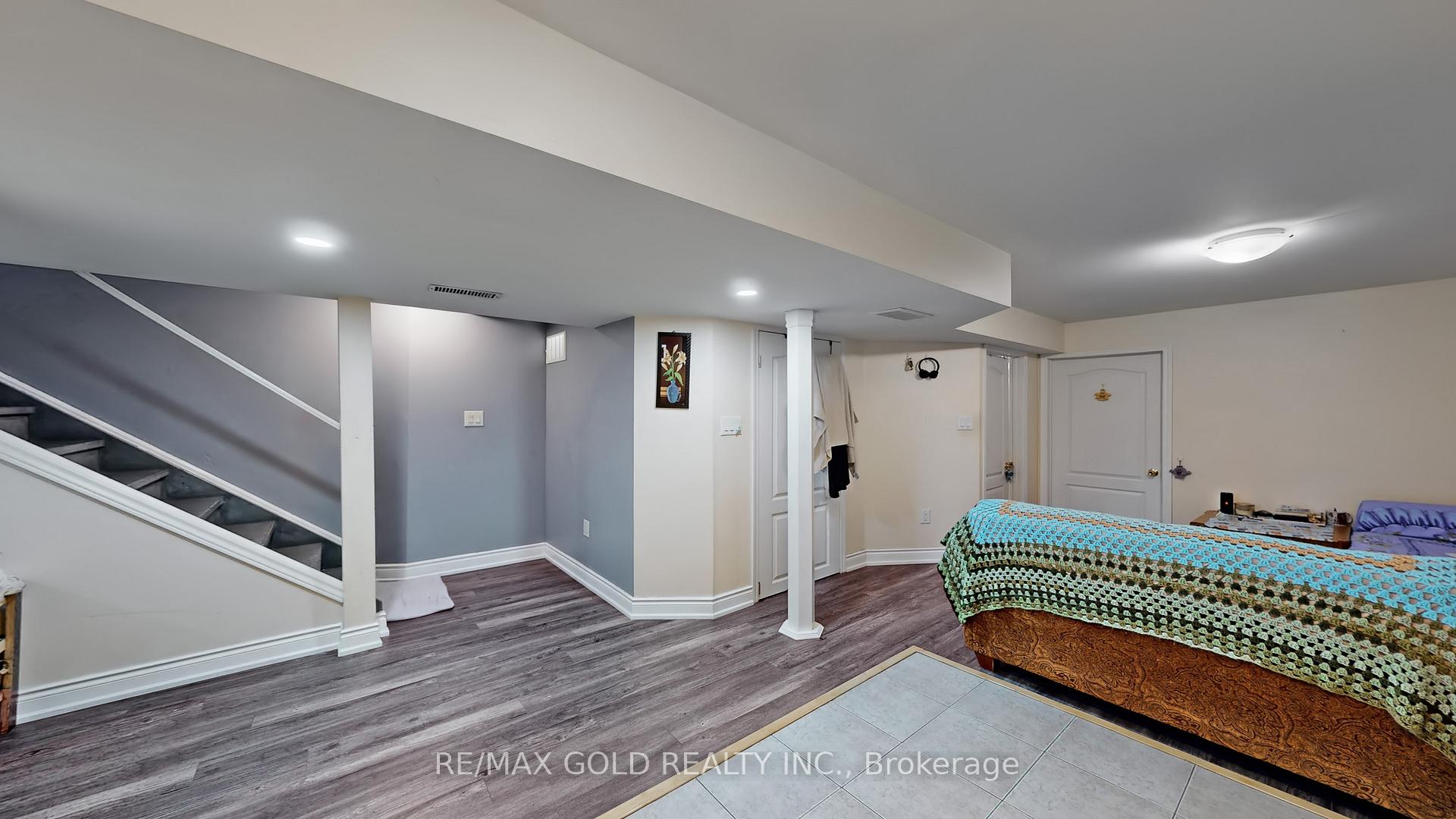 Photo 21 of 64 Sweet Clover Crescent, Brampton, Sandringham-Wellington — HOMEH