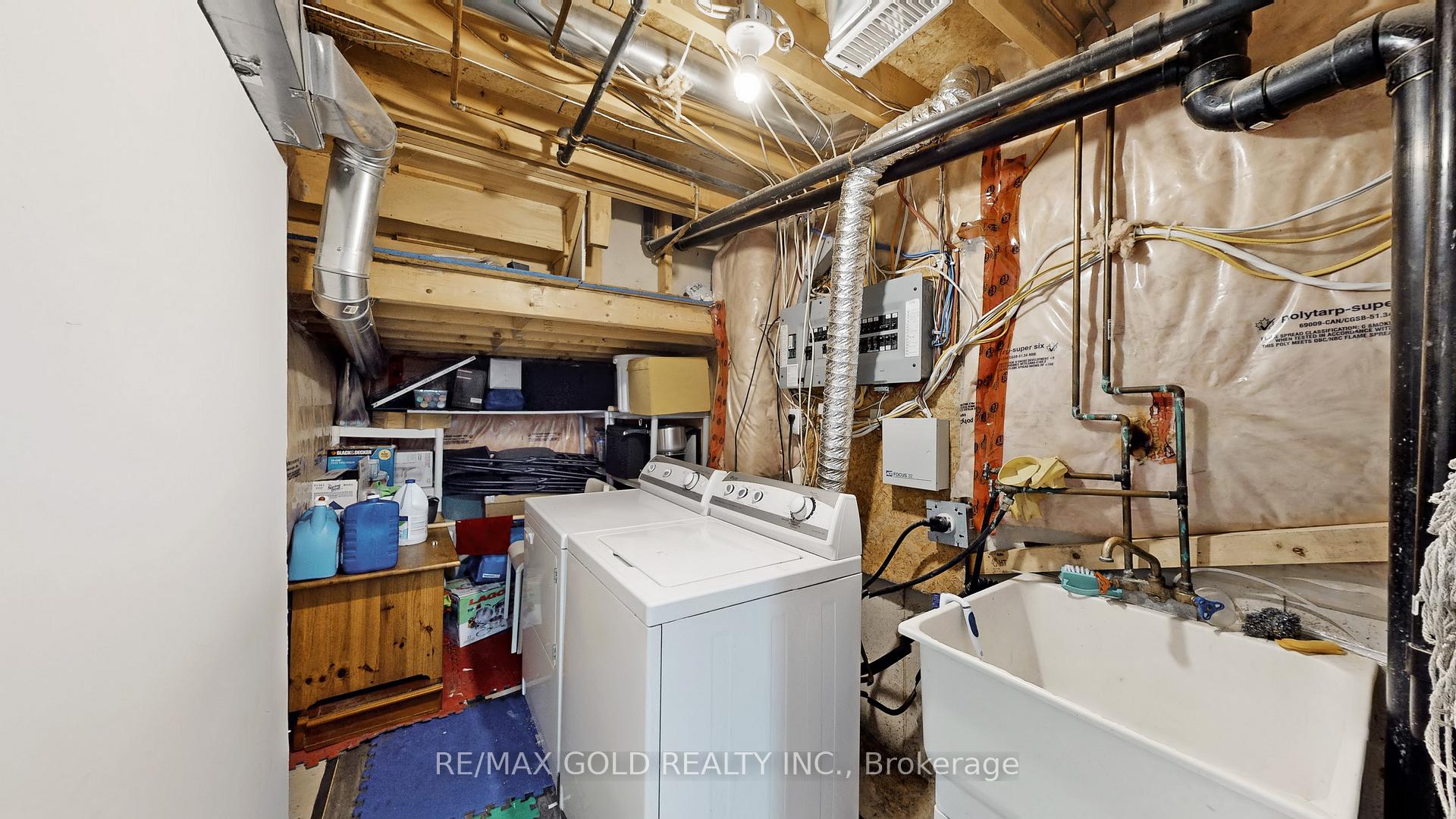 Photo 34 of 64 Sweet Clover Crescent, Brampton, Sandringham-Wellington — HOMEH