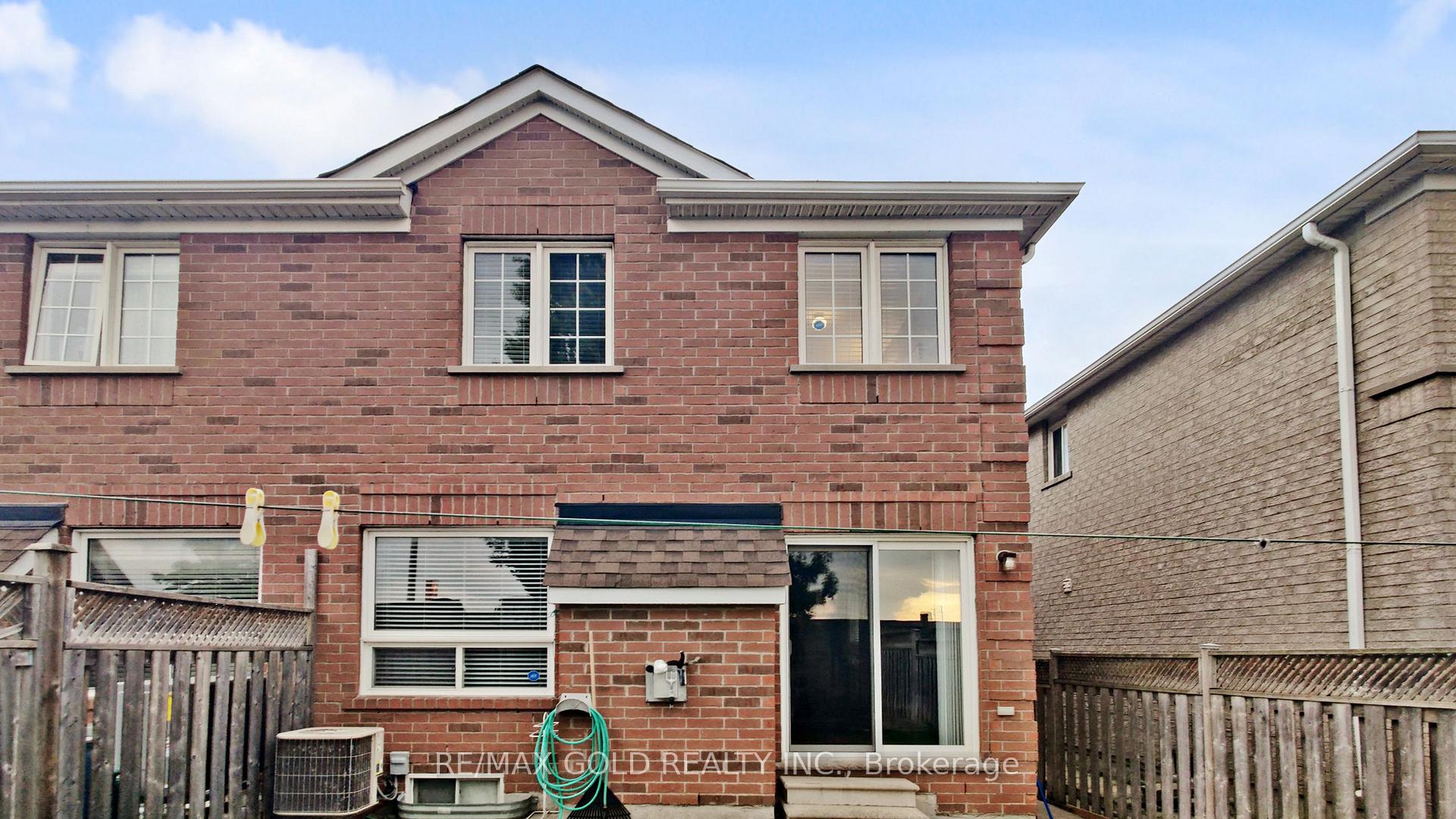 Photo 46 of 64 Sweet Clover Crescent, Brampton, Sandringham-Wellington — HOMEH