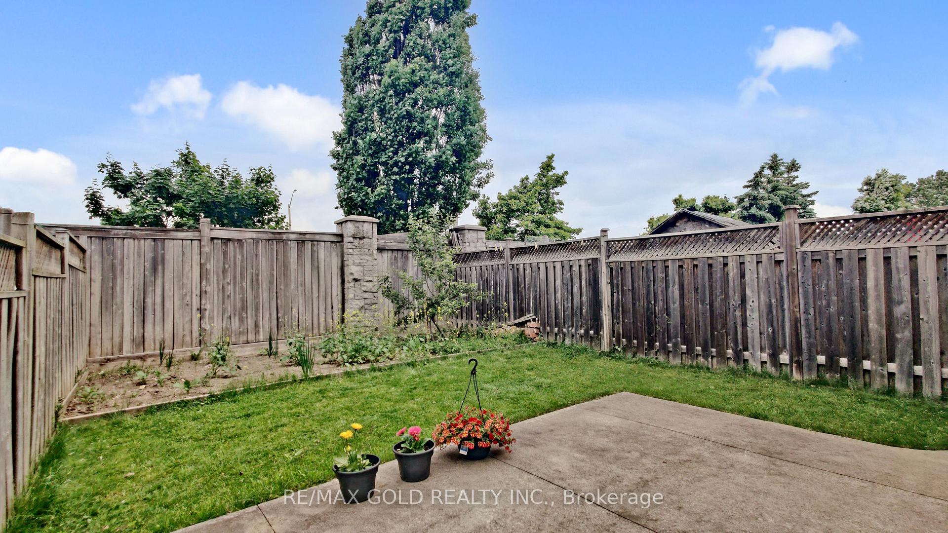 Photo 35 of 64 Sweet Clover Crescent, Brampton, Sandringham-Wellington — HOMEH