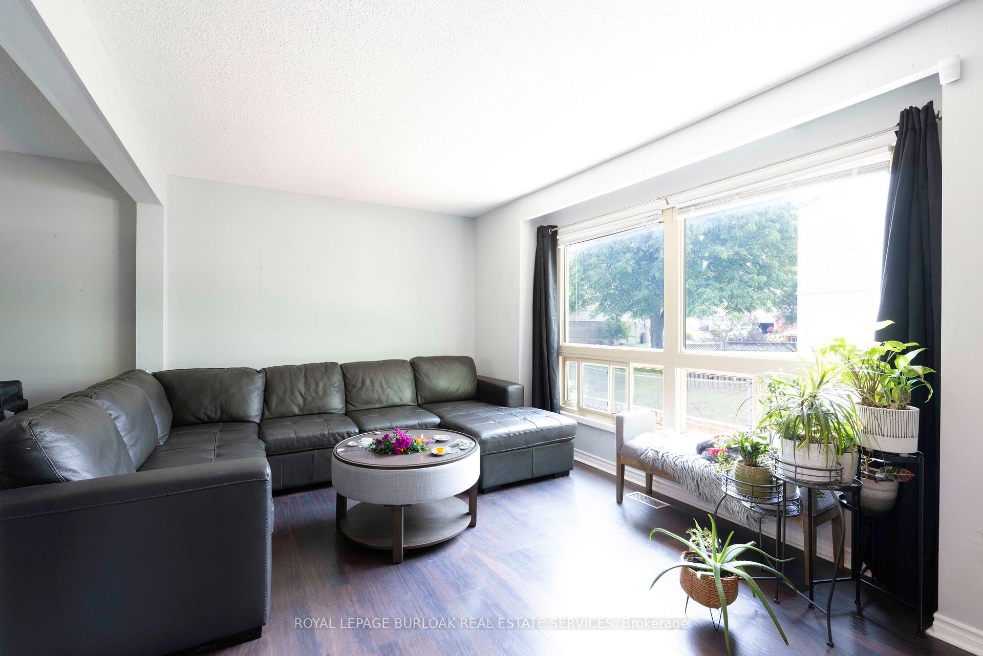 Photo 1 of Unit 16, 125 Bonaventure Drive, Hamilton, Gilbert — HOMEH