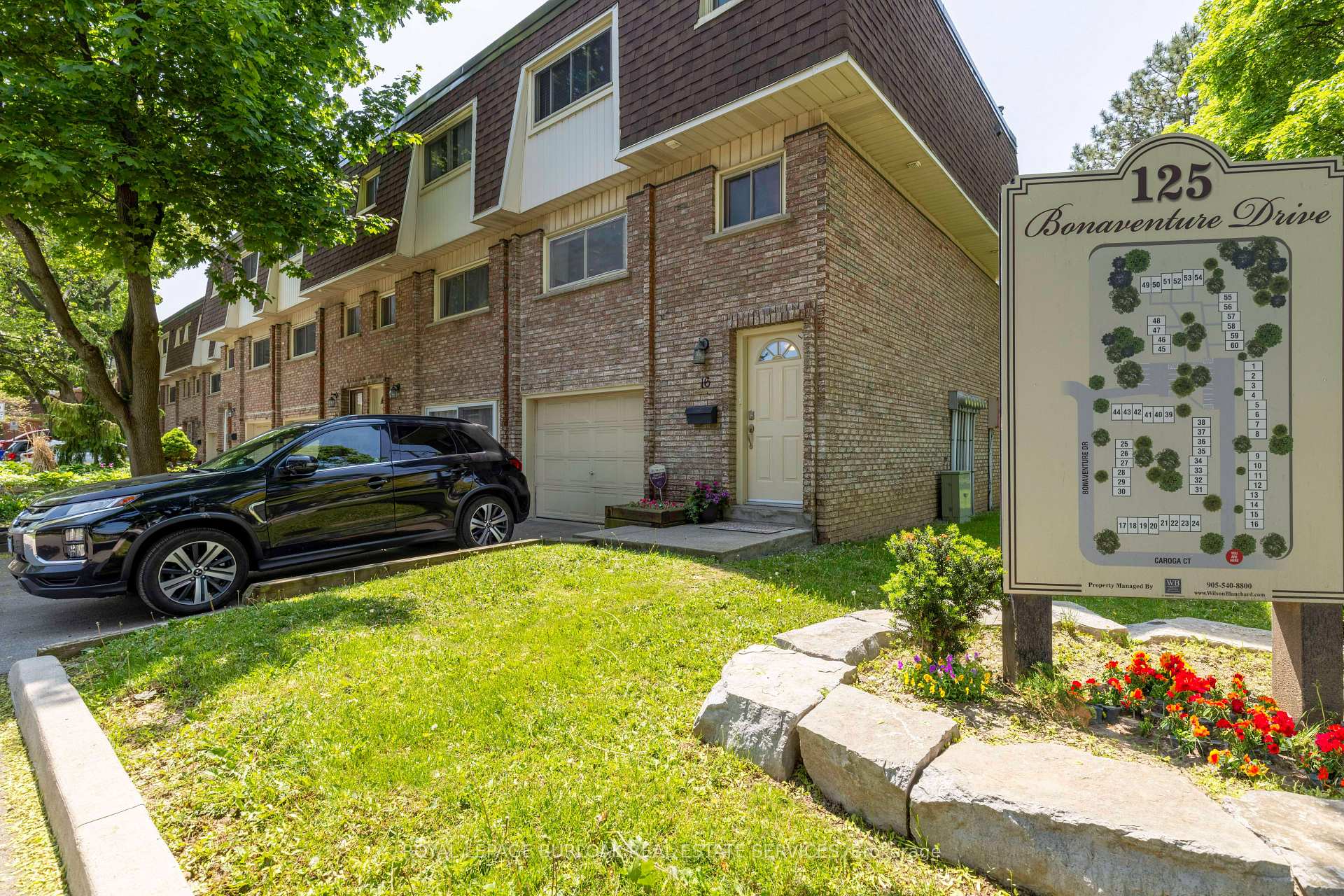 Photo 2 of Unit 16, 125 Bonaventure Drive, Hamilton, Gilbert — HOMEH