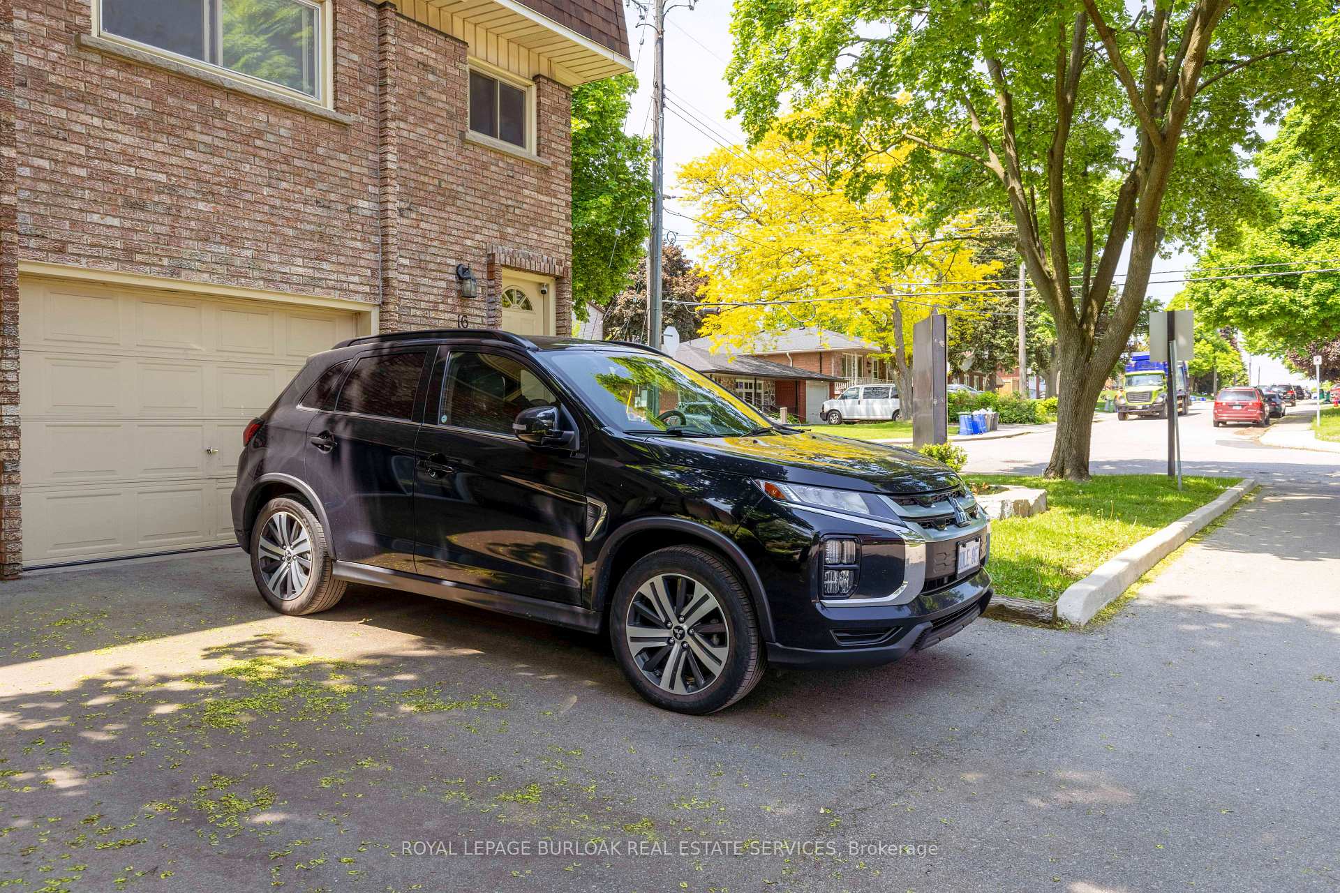 Photo 3 of Unit 16, 125 Bonaventure Drive, Hamilton, Gilbert — HOMEH