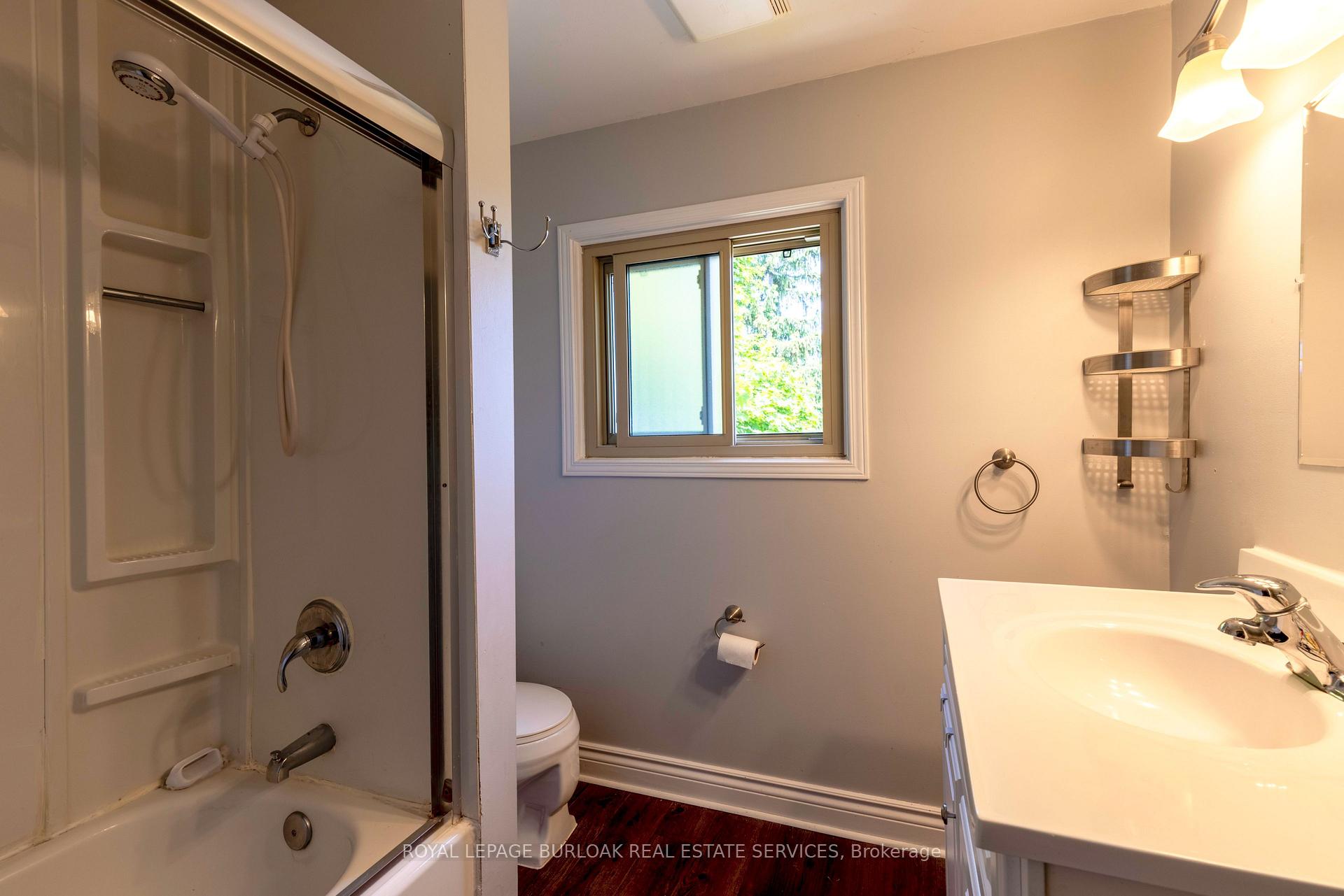 Photo 11 of Unit 16, 125 Bonaventure Drive, Hamilton, Gilbert — HOMEH