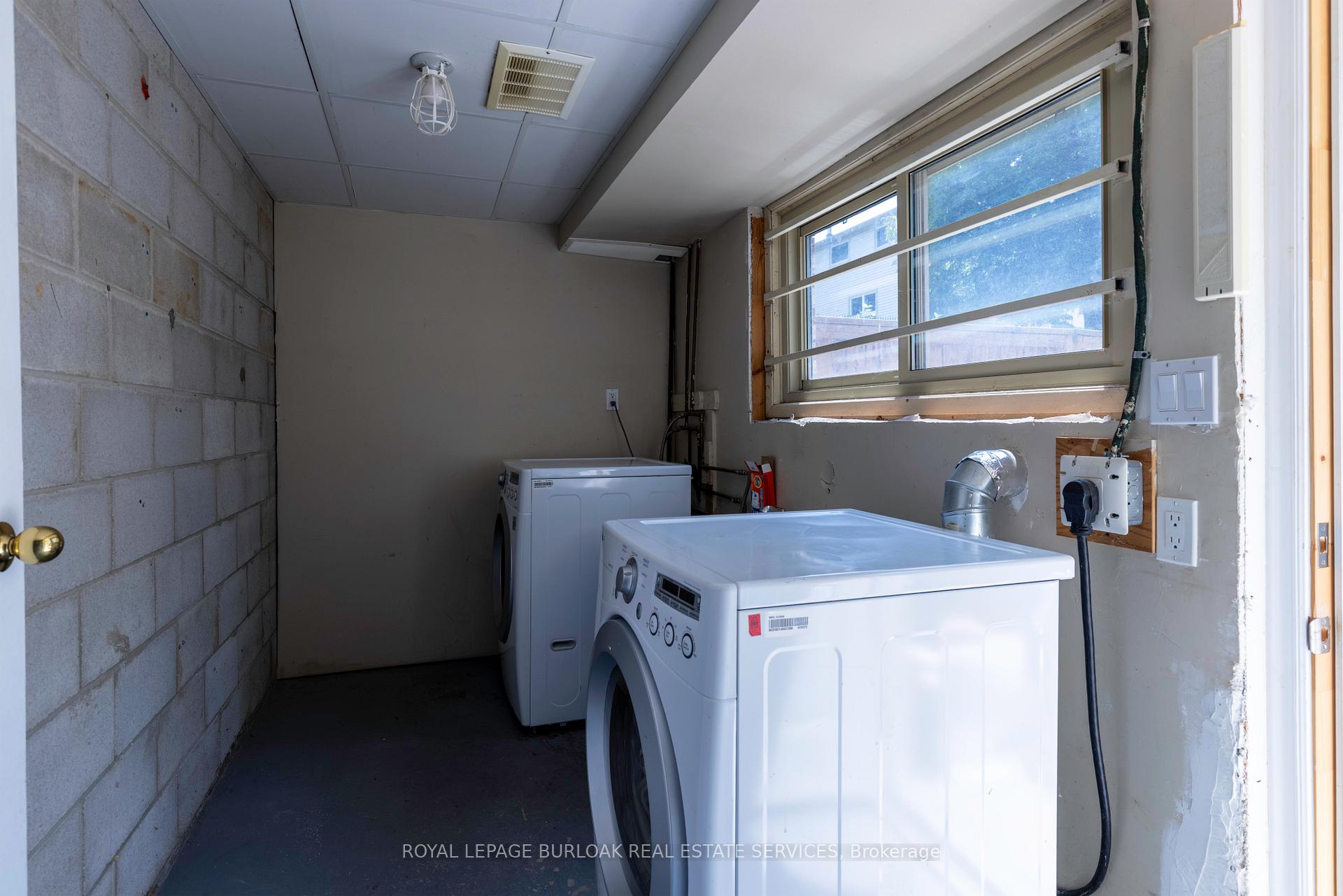 Photo 12 of Unit 16, 125 Bonaventure Drive, Hamilton, Gilbert — HOMEH