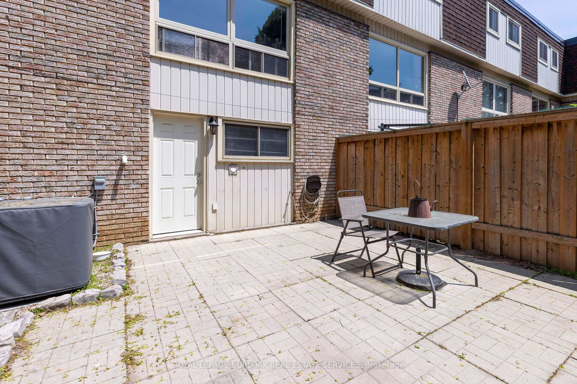 Photo 13 of Unit 16, 125 Bonaventure Drive, Hamilton, Gilbert — HOMEH