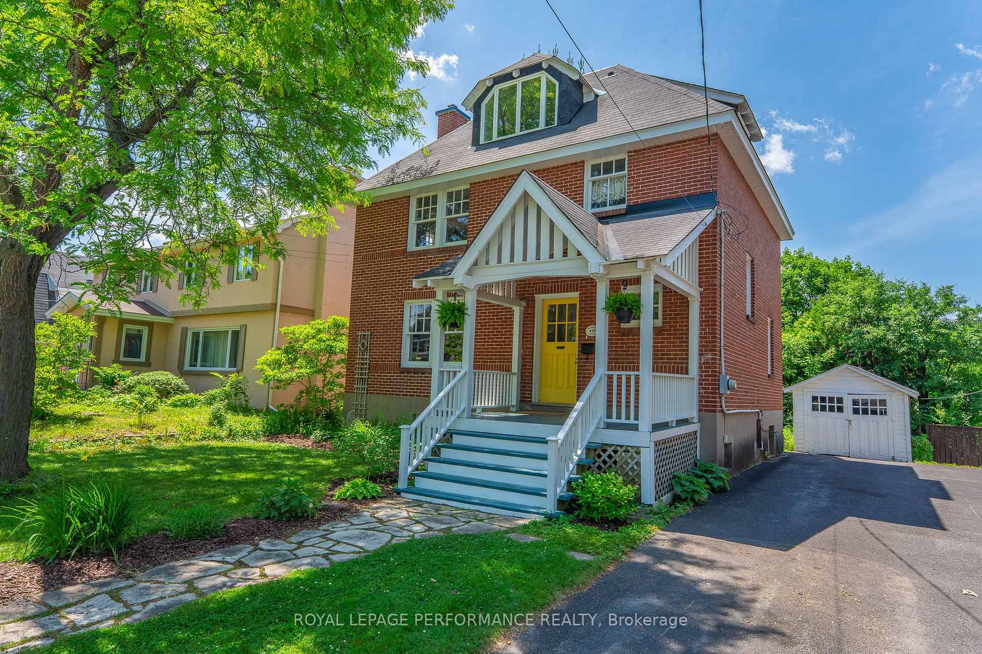 Front of 458 Melbourne Avenue