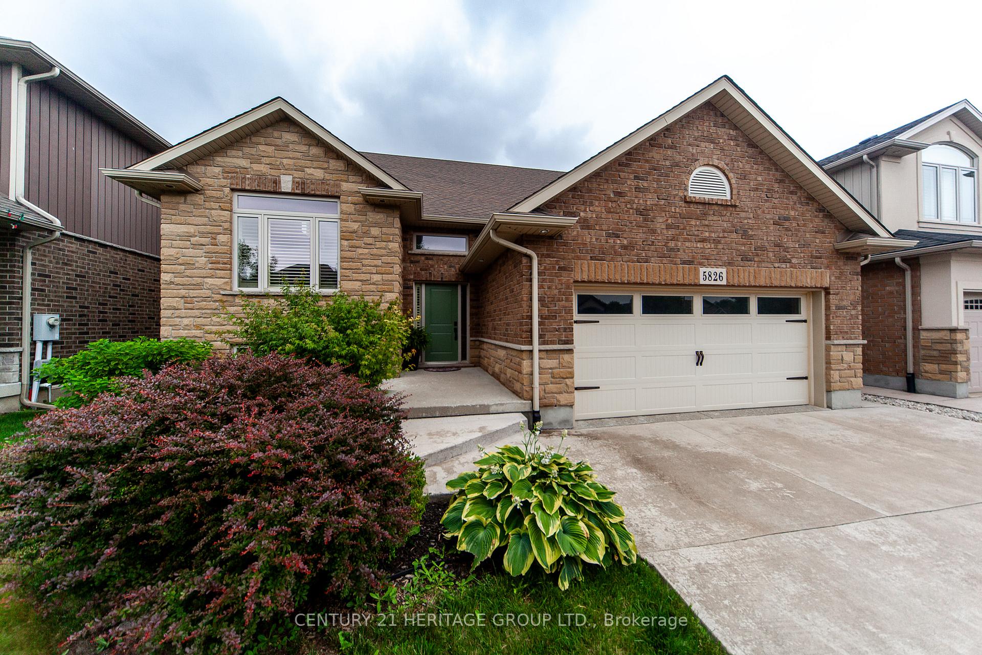 Front of 5826 Fiddlehead Lane