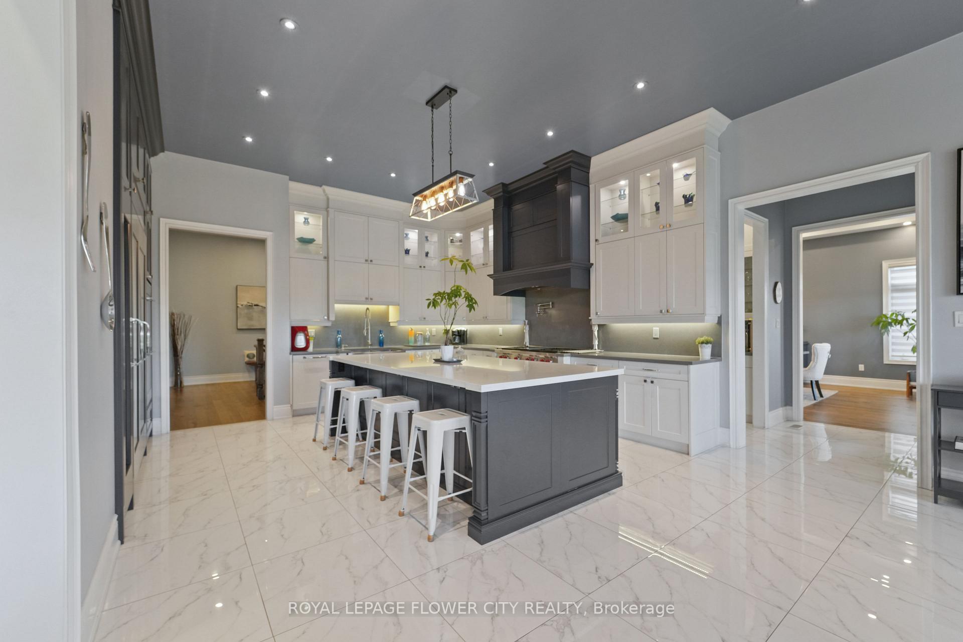 Photo 13 of 40 Quintette Close, Brampton, Toronto Gore Rural Estate — HOMEH