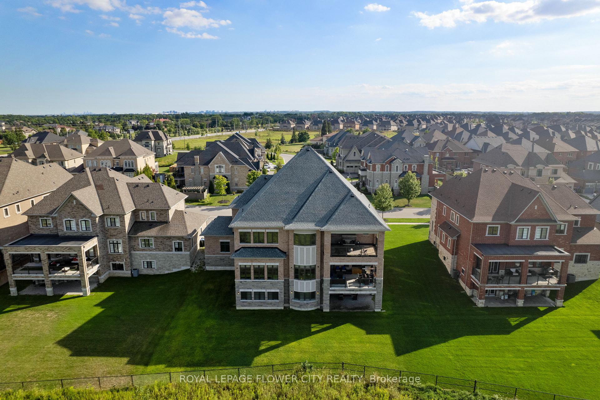 Photo 48 of 40 Quintette Close, Brampton, Toronto Gore Rural Estate — HOMEH