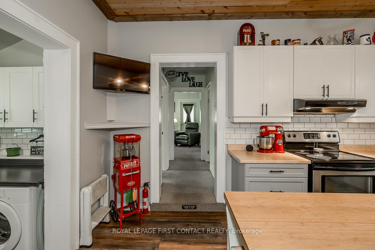 Photo 13 of 7424 County Rd 91, Clearview, Stayner — HOMEH