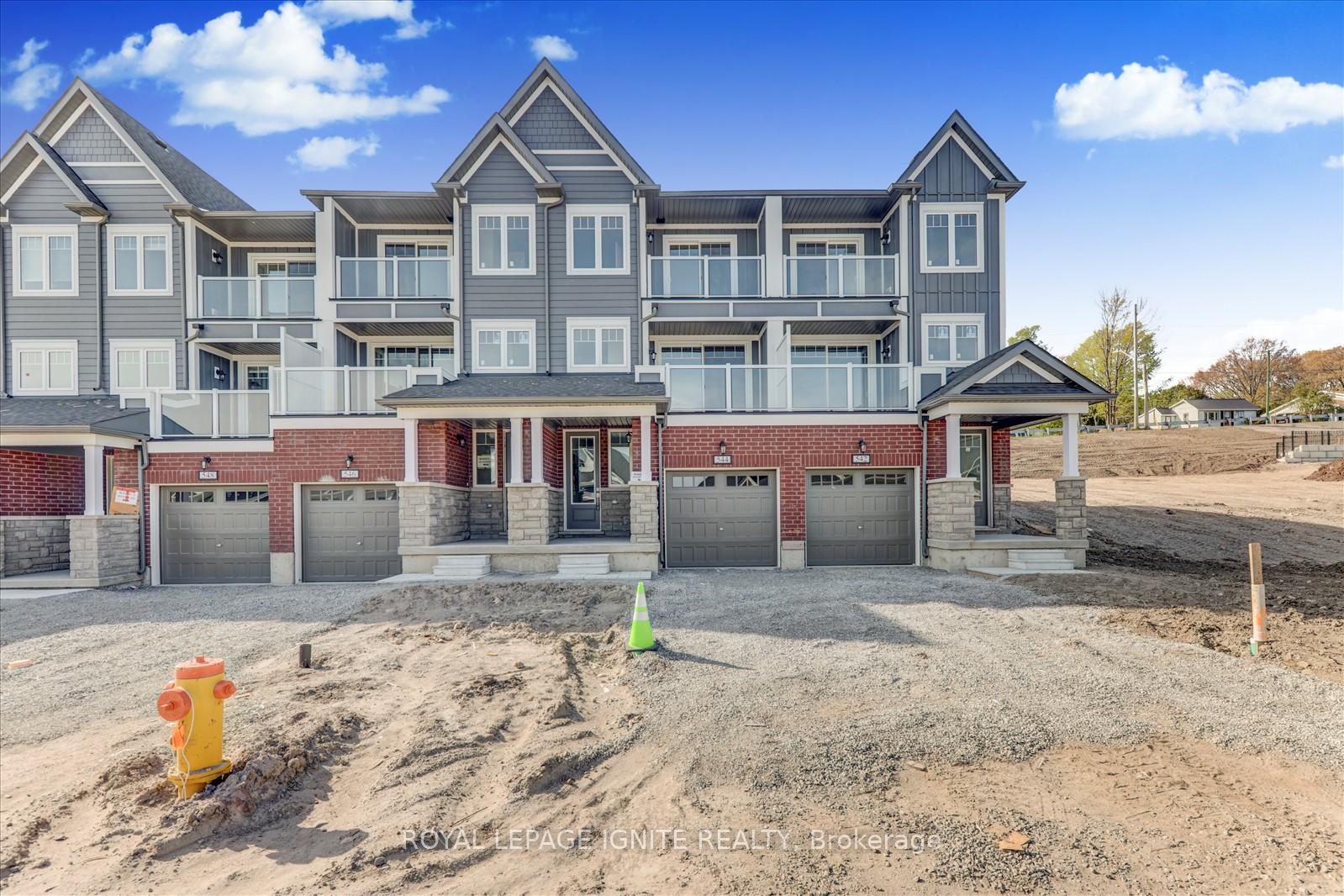Front of 544 Hudson Crescent