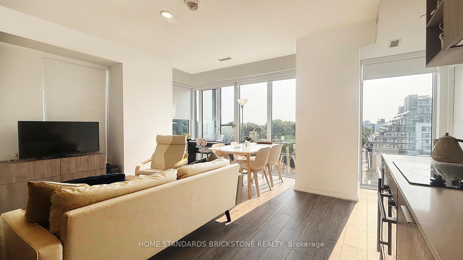 Photo 1 of Unit 512, 2020 Bathurst Street, Toronto, Humewood-Cedarvale — HOMEH