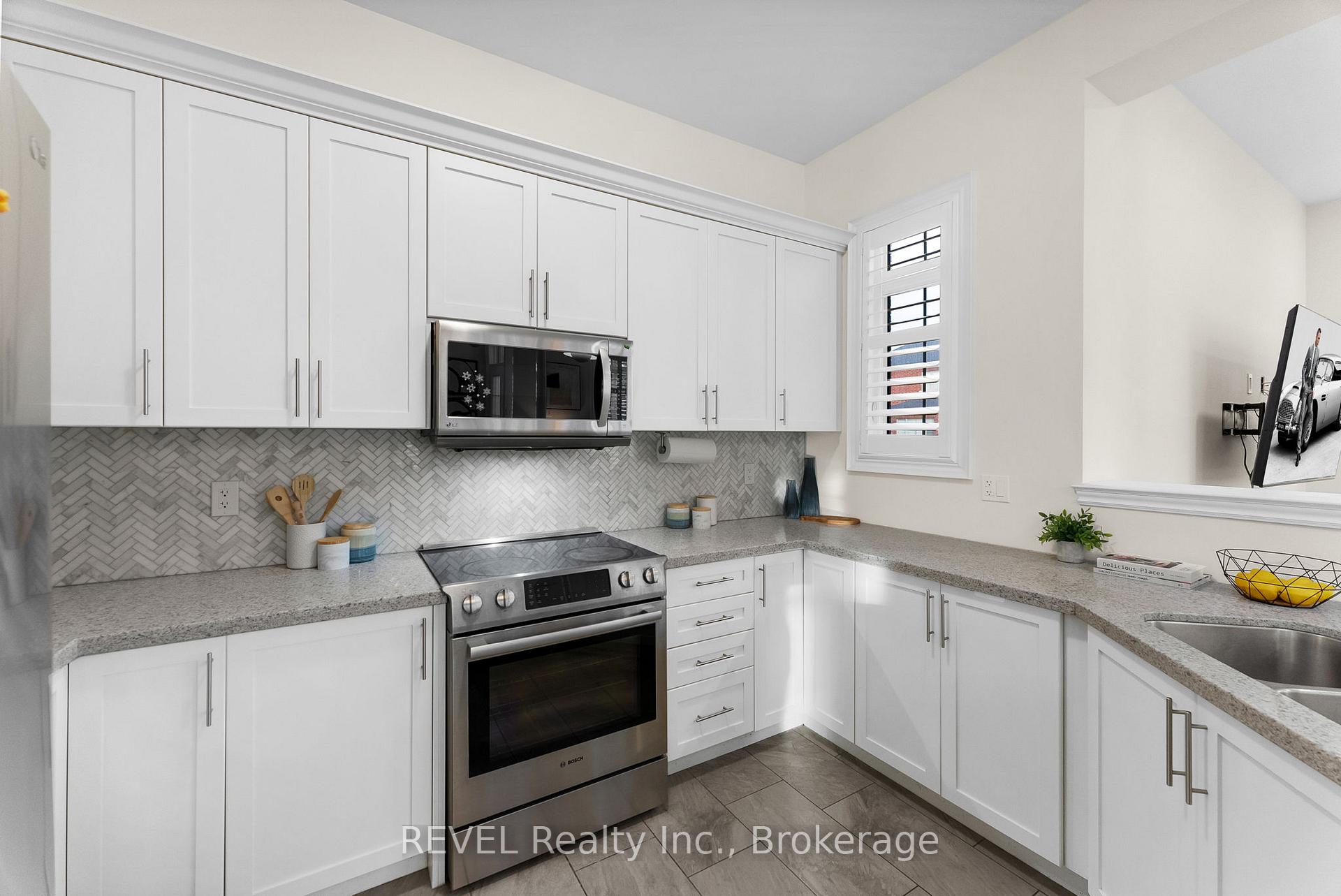 Photo 18 of 15 Glengowan Street, Whitby, Taunton North — HOMEH