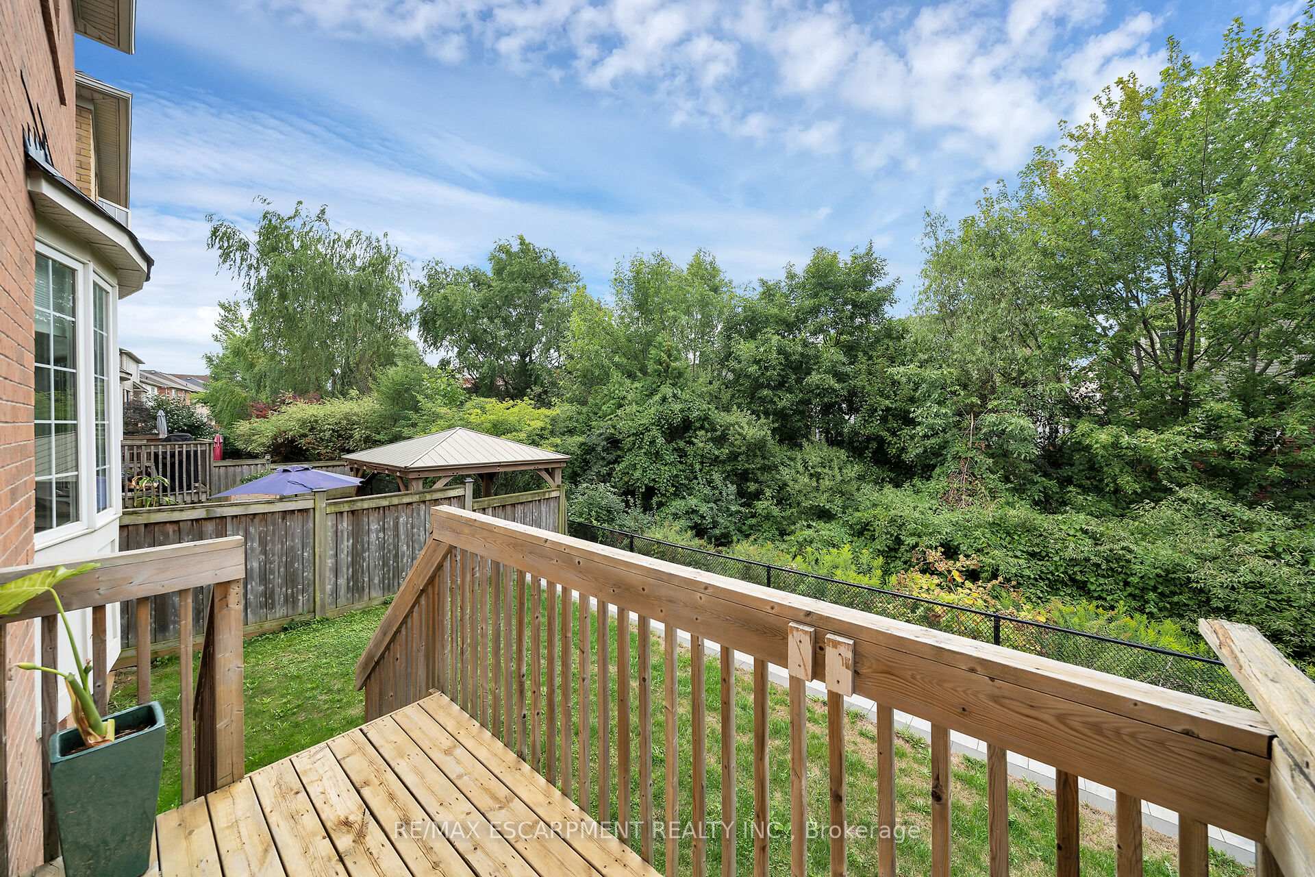 Photo 33 of 48 Montreal Circle, Hamilton, Winona Park — HOMEH
