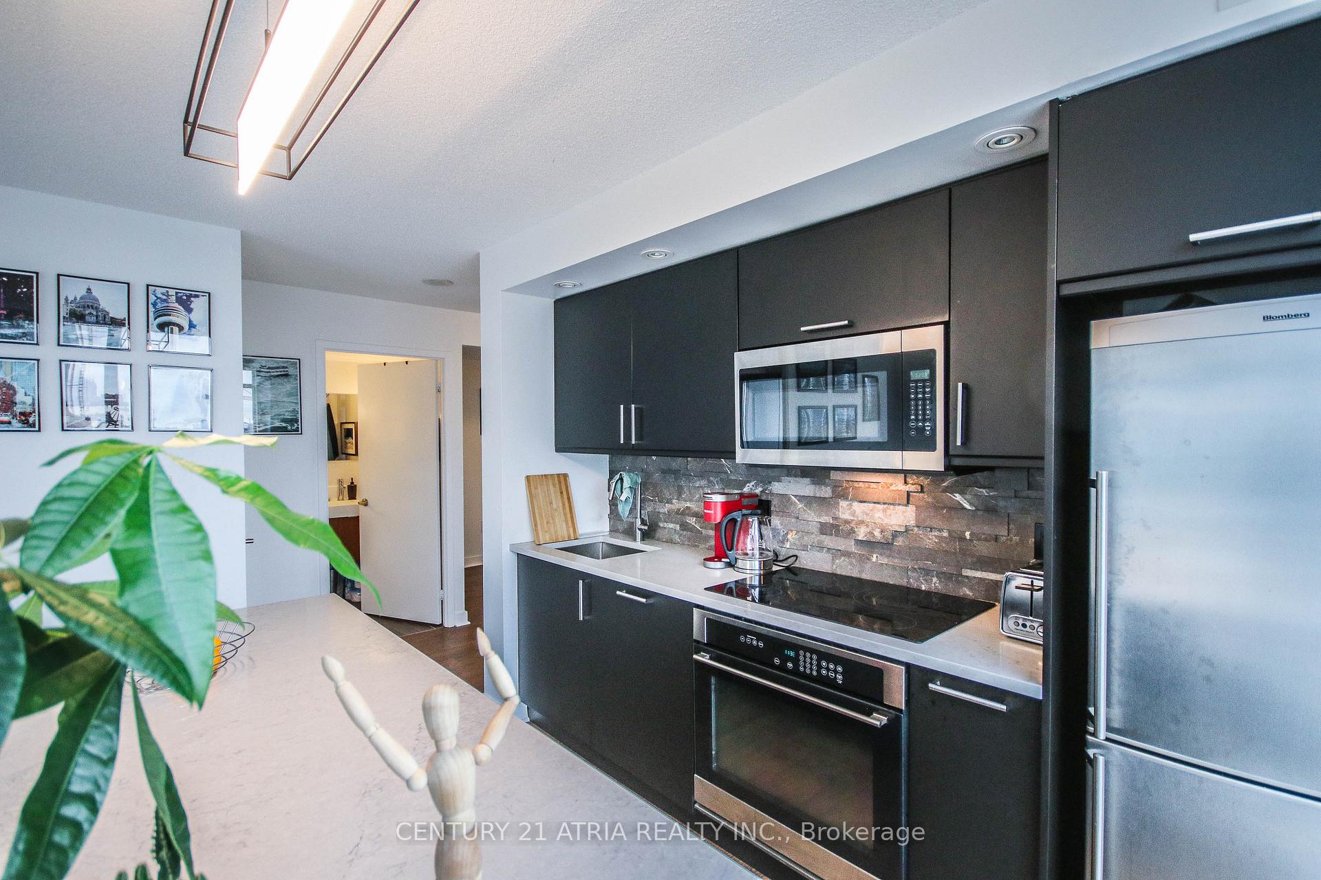 Photo 5 of Unit 1802, 25 Telegram Mews, Toronto, Waterfront Communities — HOMEH