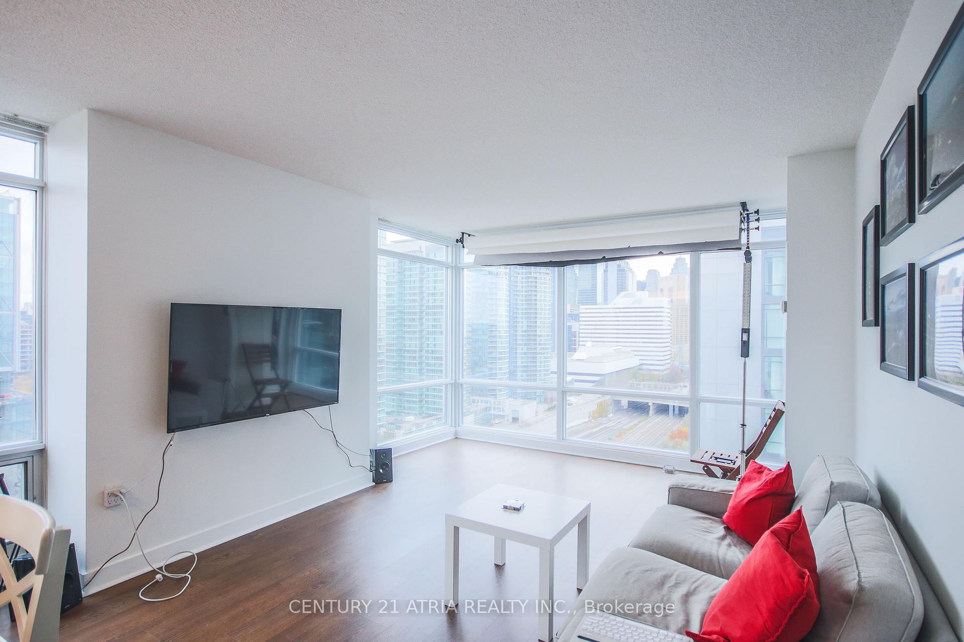 Photo 10 of Unit 1802, 25 Telegram Mews, Toronto, Waterfront Communities — HOMEH