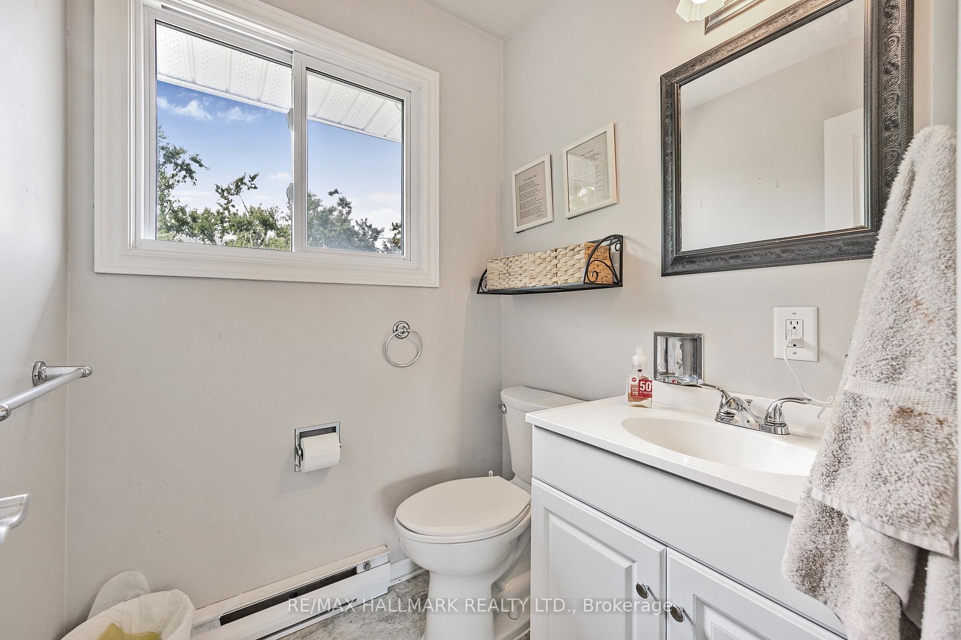 Photo 19 of 78 Marshall Street, Barrie, Allandale — HOMEH