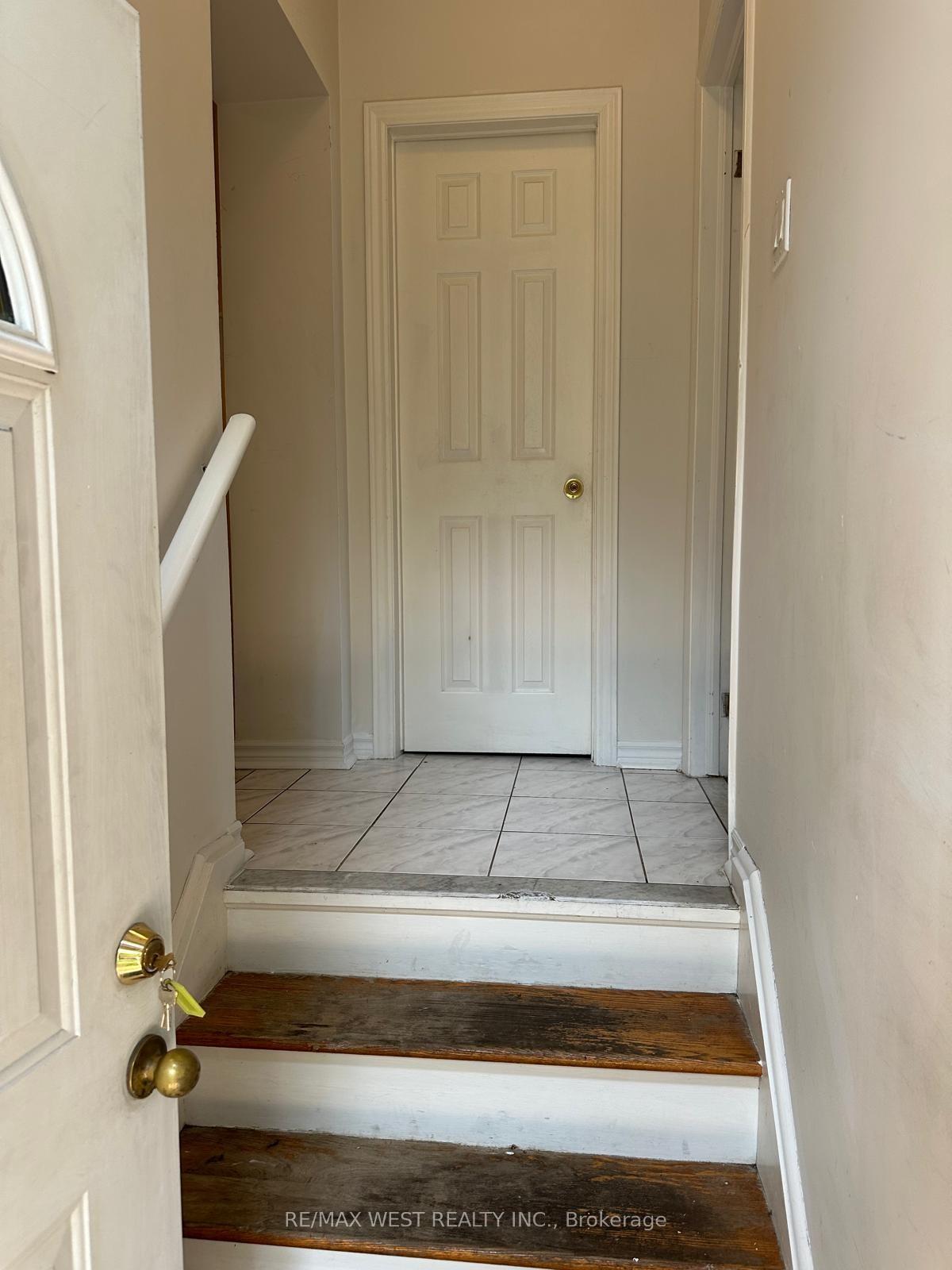 Photo 3 of Unit Main, 563 Ossington Avenue, Toronto, Palmerston-Little Italy — HOMEH