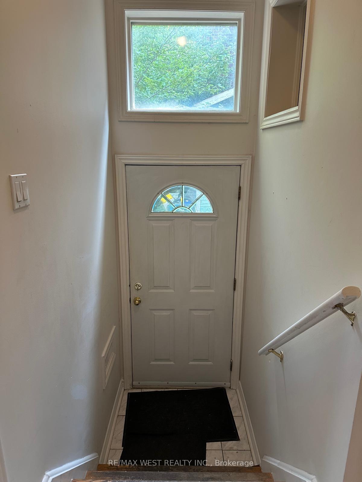 Photo 5 of Unit Main, 563 Ossington Avenue, Toronto, Palmerston-Little Italy — HOMEH
