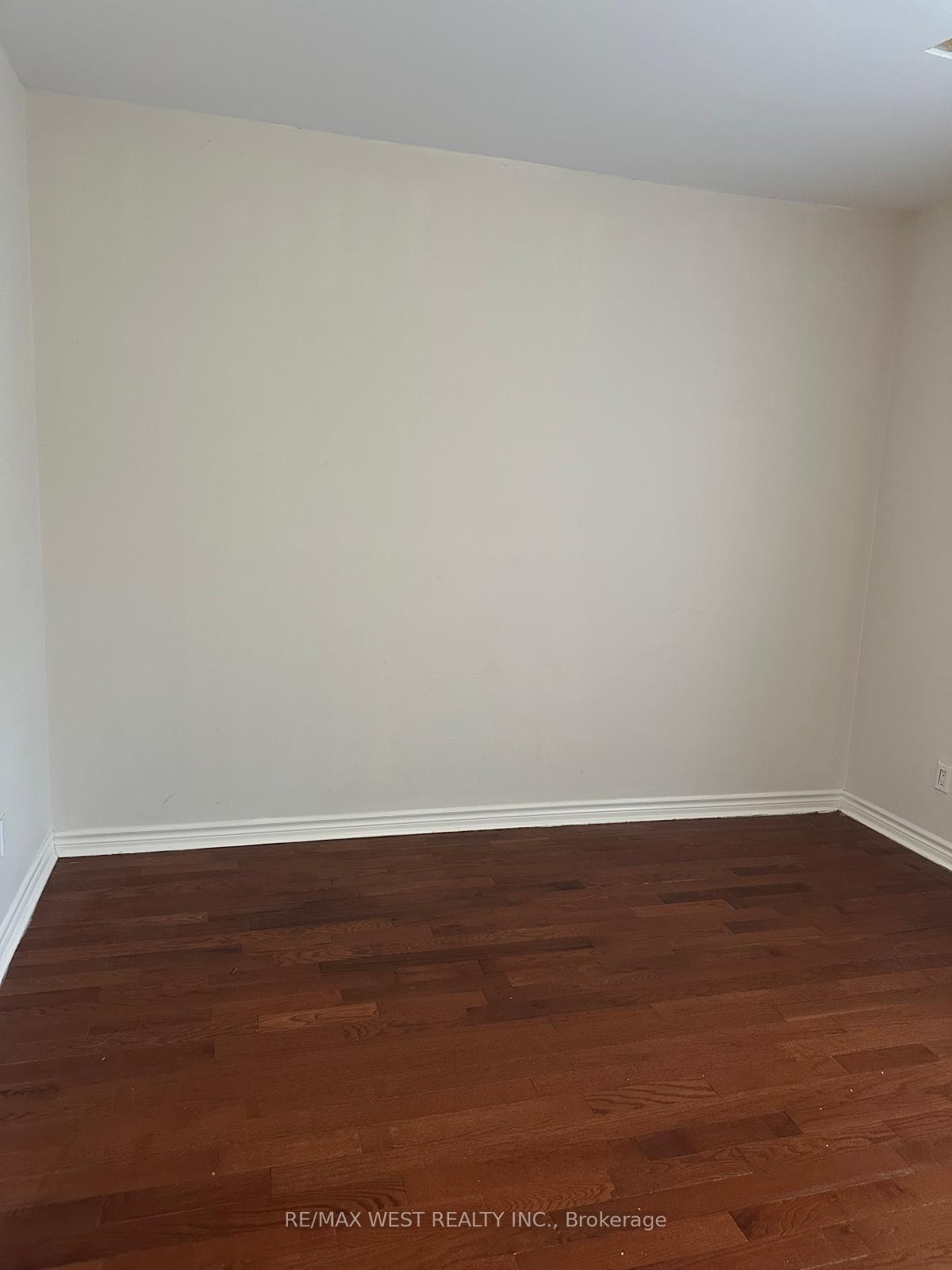 Photo 8 of Unit Main, 563 Ossington Avenue, Toronto, Palmerston-Little Italy — HOMEH