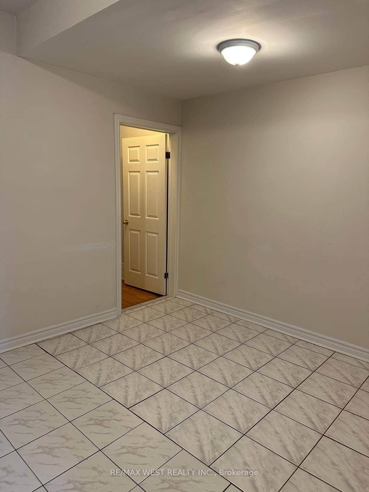 Photo 9 of Unit Main, 563 Ossington Avenue, Toronto, Palmerston-Little Italy — HOMEH