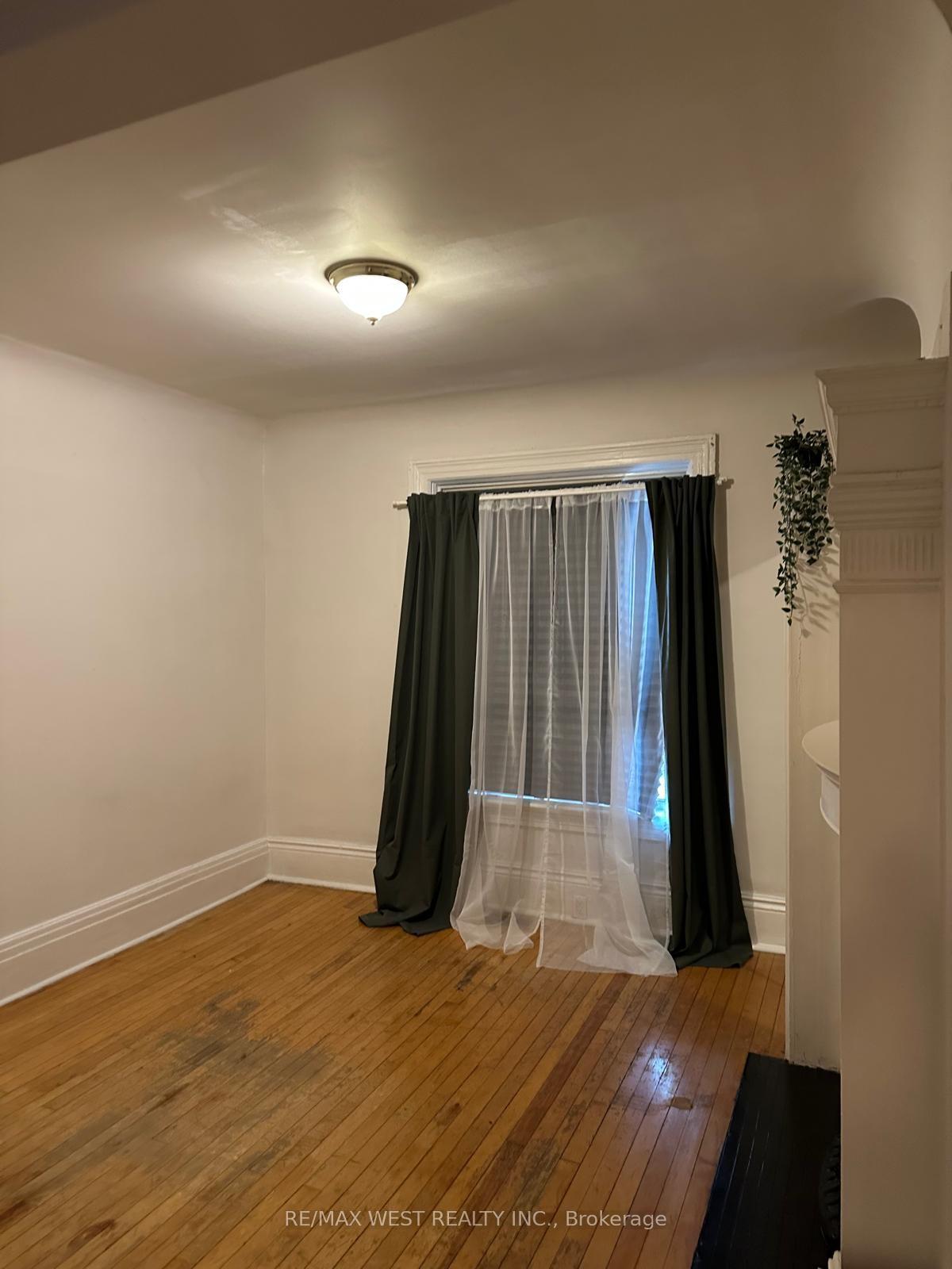 Photo 14 of Unit Main, 563 Ossington Avenue, Toronto, Palmerston-Little Italy — HOMEH