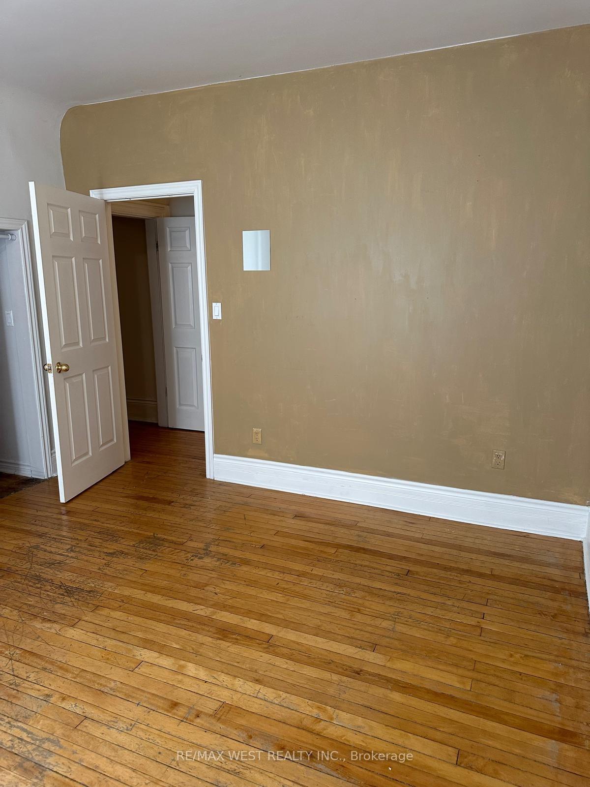 Photo 16 of Unit Main, 563 Ossington Avenue, Toronto, Palmerston-Little Italy — HOMEH