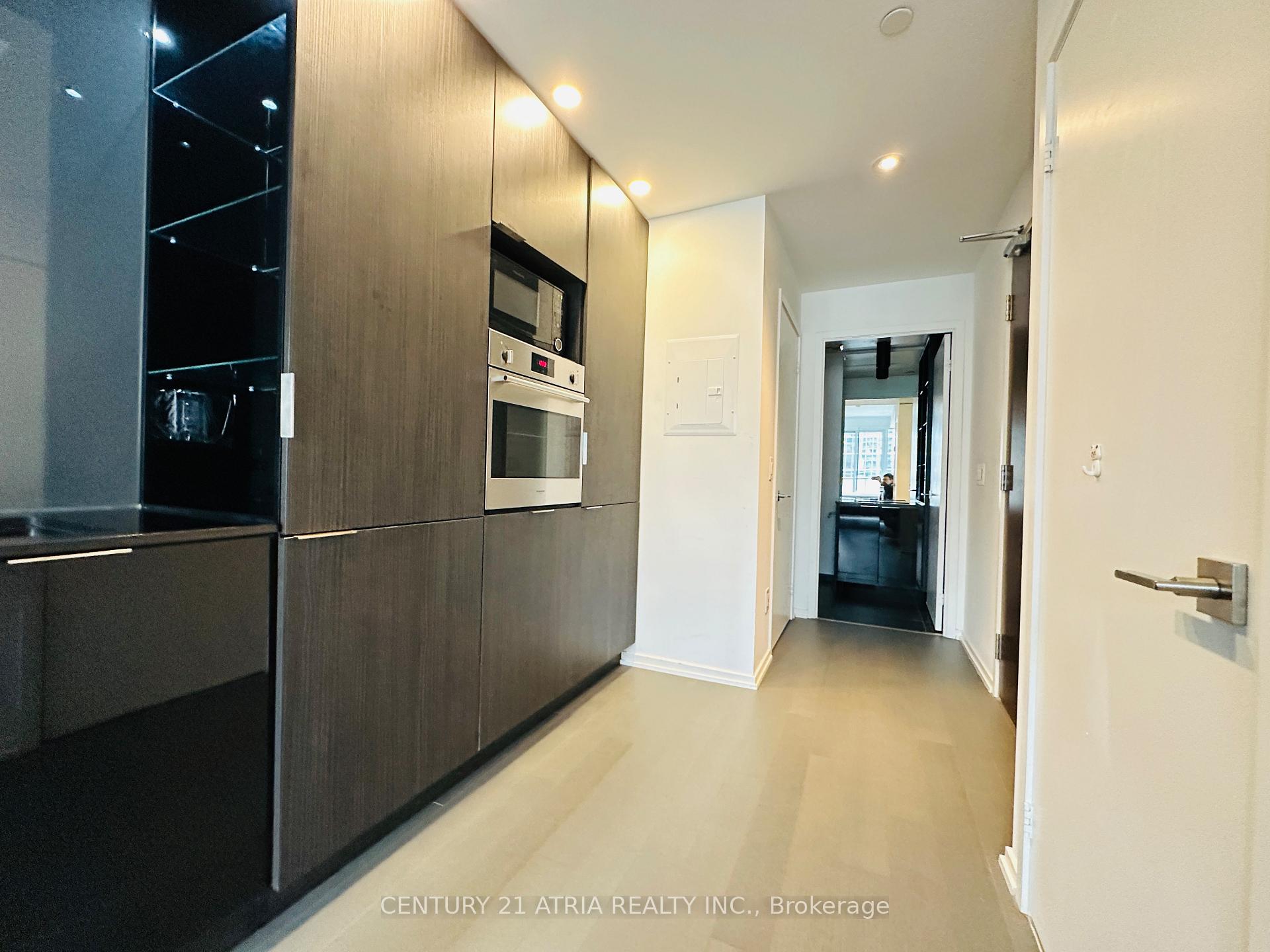 Photo 3 of Unit 1604, 70 Temperance Street, Toronto, Bay Street Corridor — HOMEH