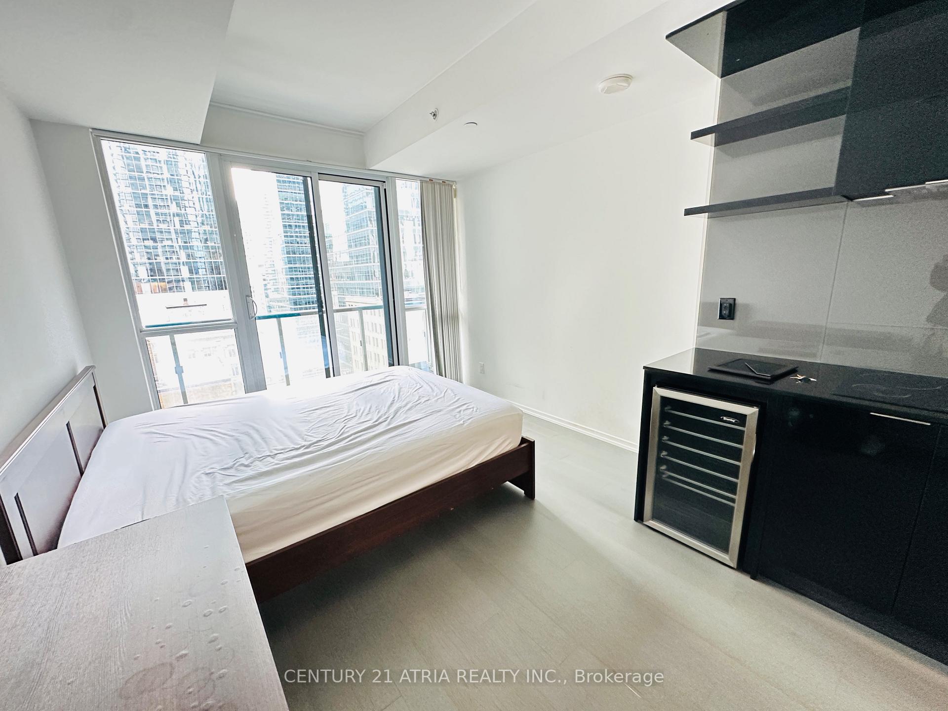 Photo 7 of Unit 1604, 70 Temperance Street, Toronto, Bay Street Corridor — HOMEH