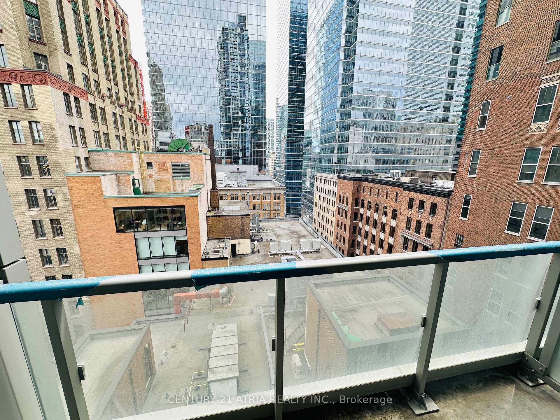 Photo 8 of Unit 1604, 70 Temperance Street, Toronto, Bay Street Corridor — HOMEH