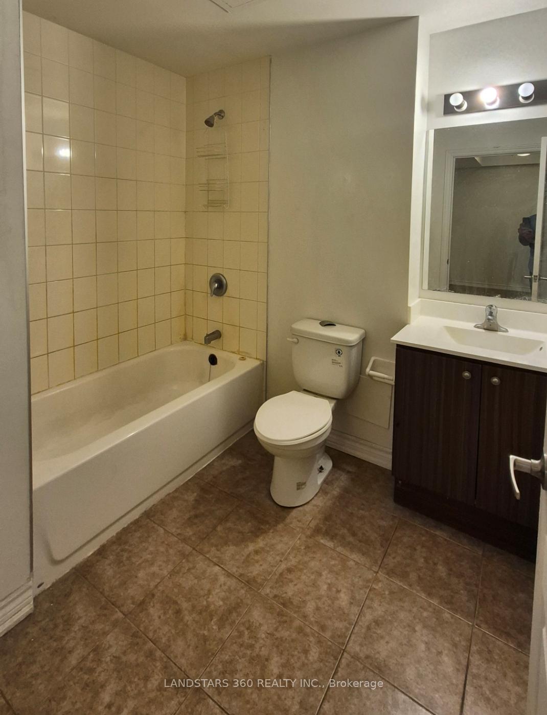 Photo 9 of Unit 201, 8323 Kennedy Road, Markham, Village Green-South Unionville — HOMEH